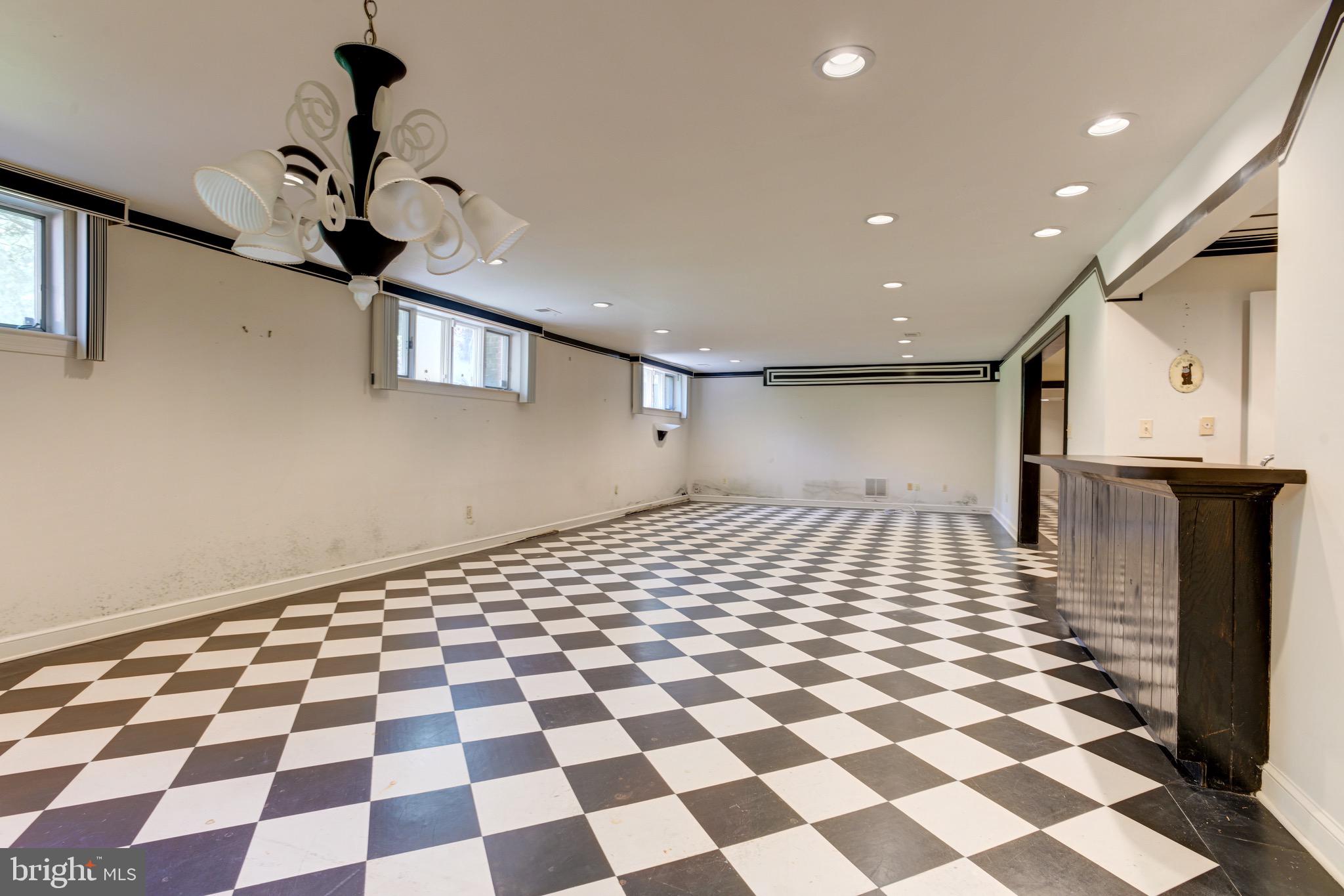 MERRY GO ROUND FARM - Residential