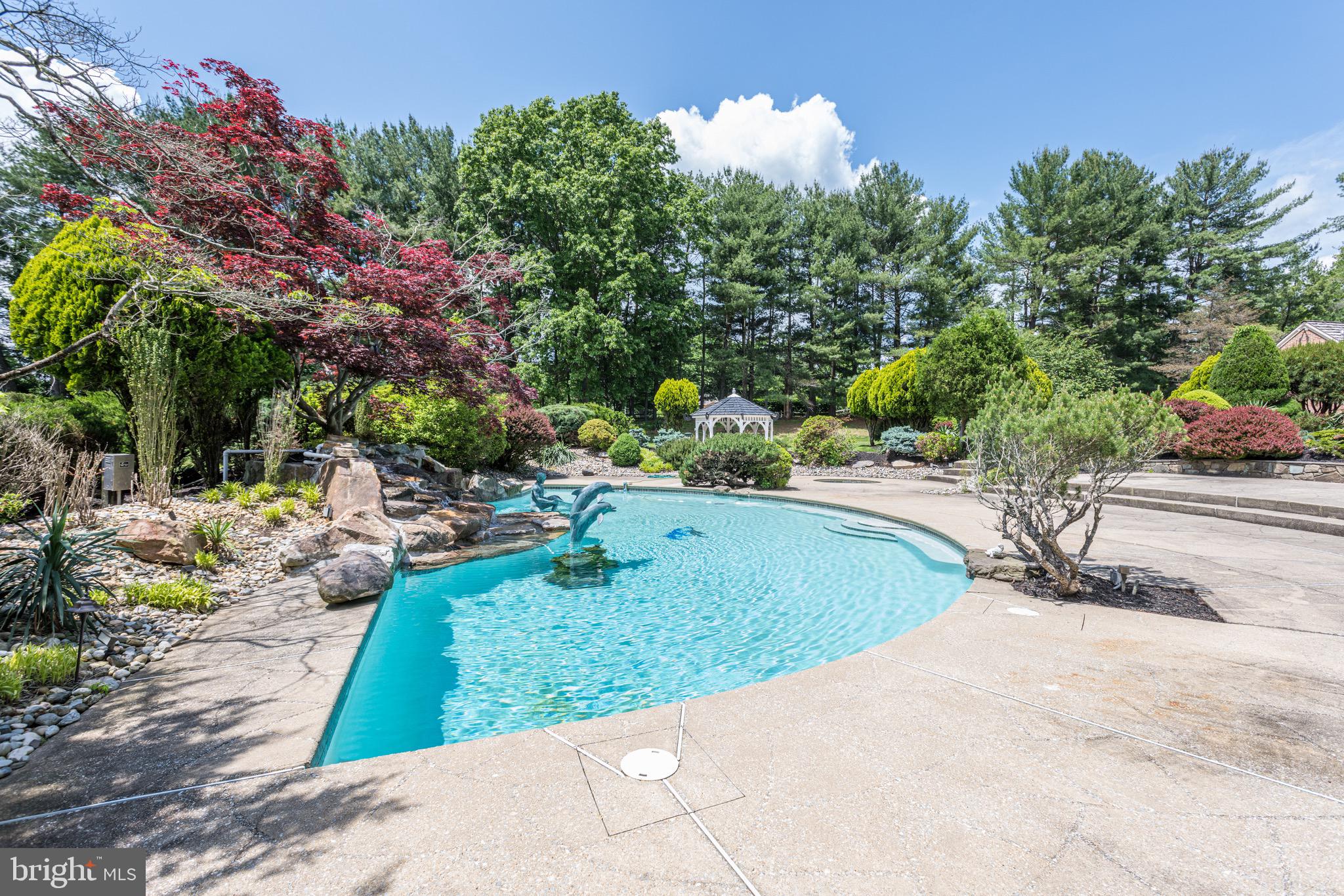 MERRY GO ROUND FARM - Residential
