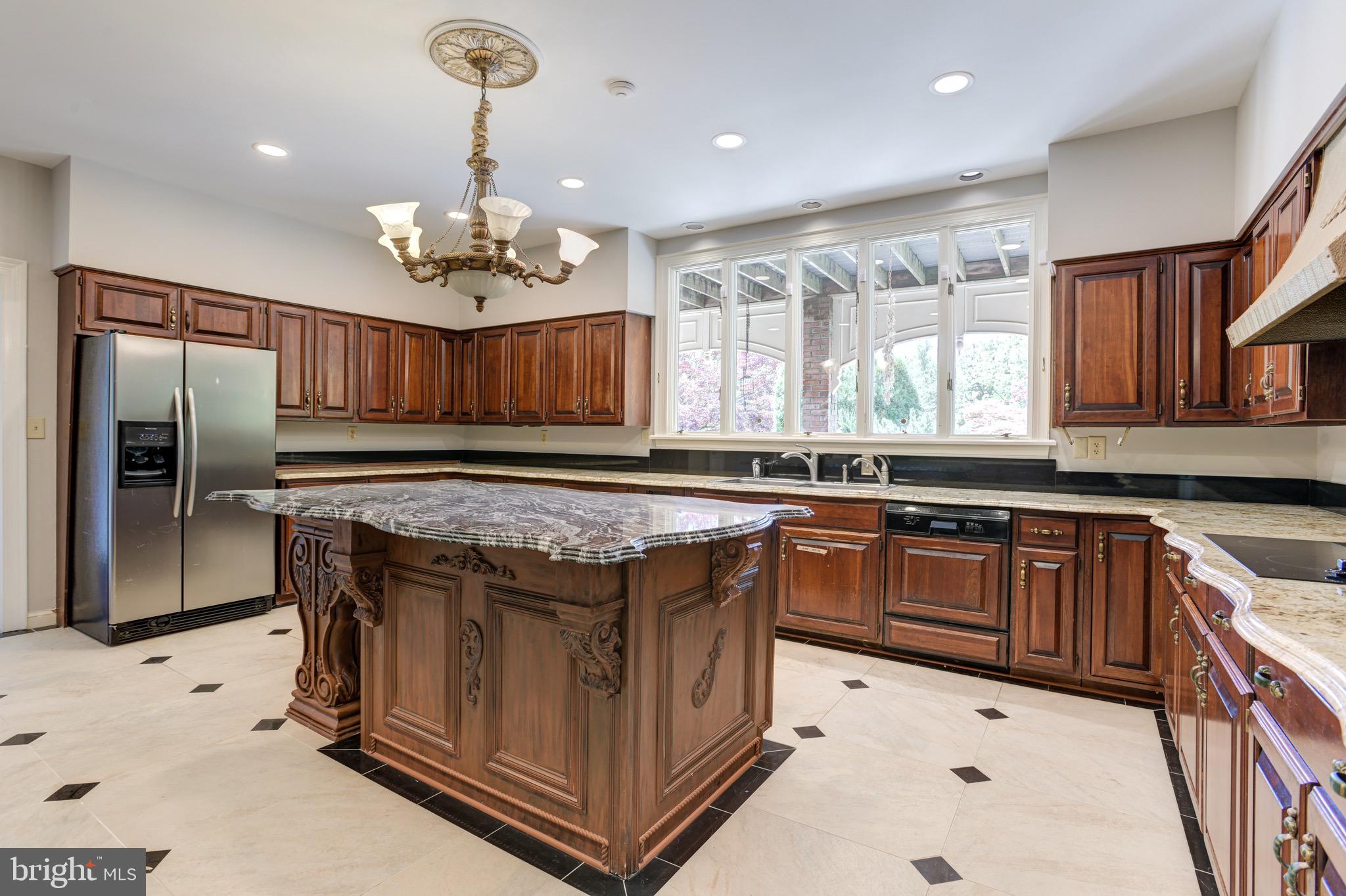 MERRY GO ROUND FARM - Residential