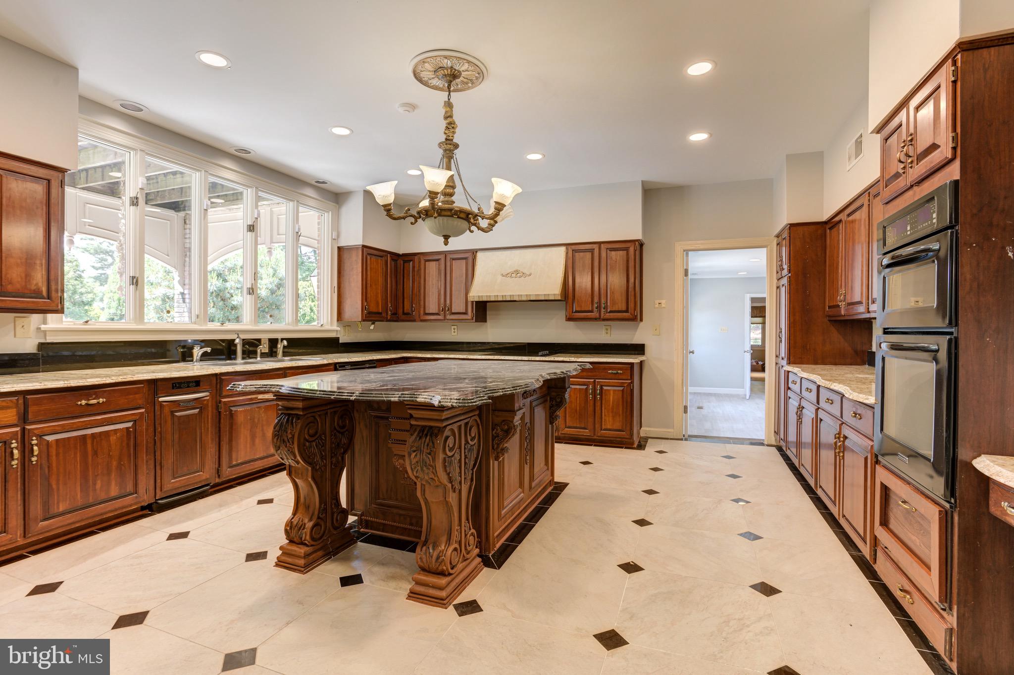 MERRY GO ROUND FARM - Residential