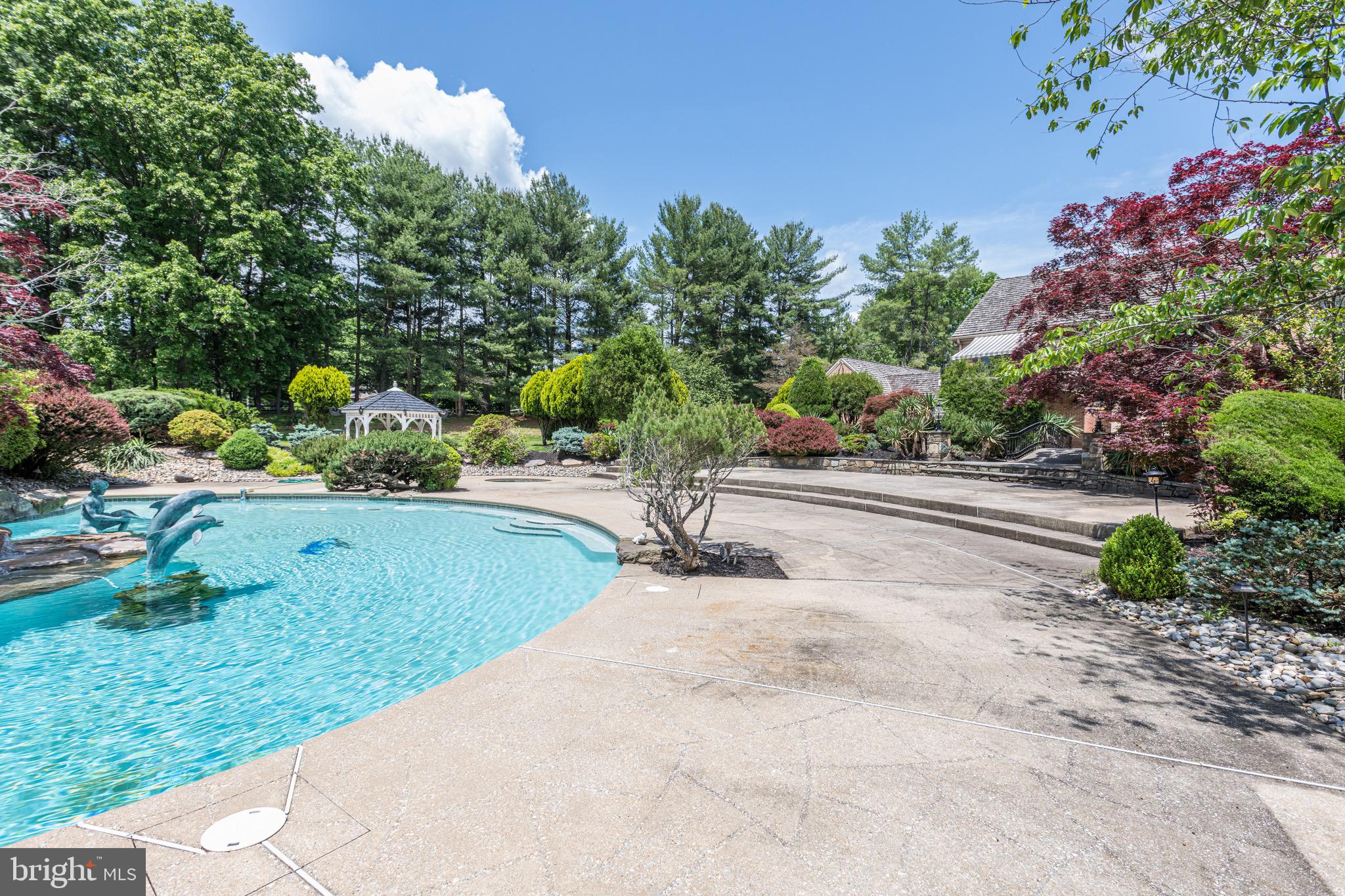 MERRY GO ROUND FARM - Residential