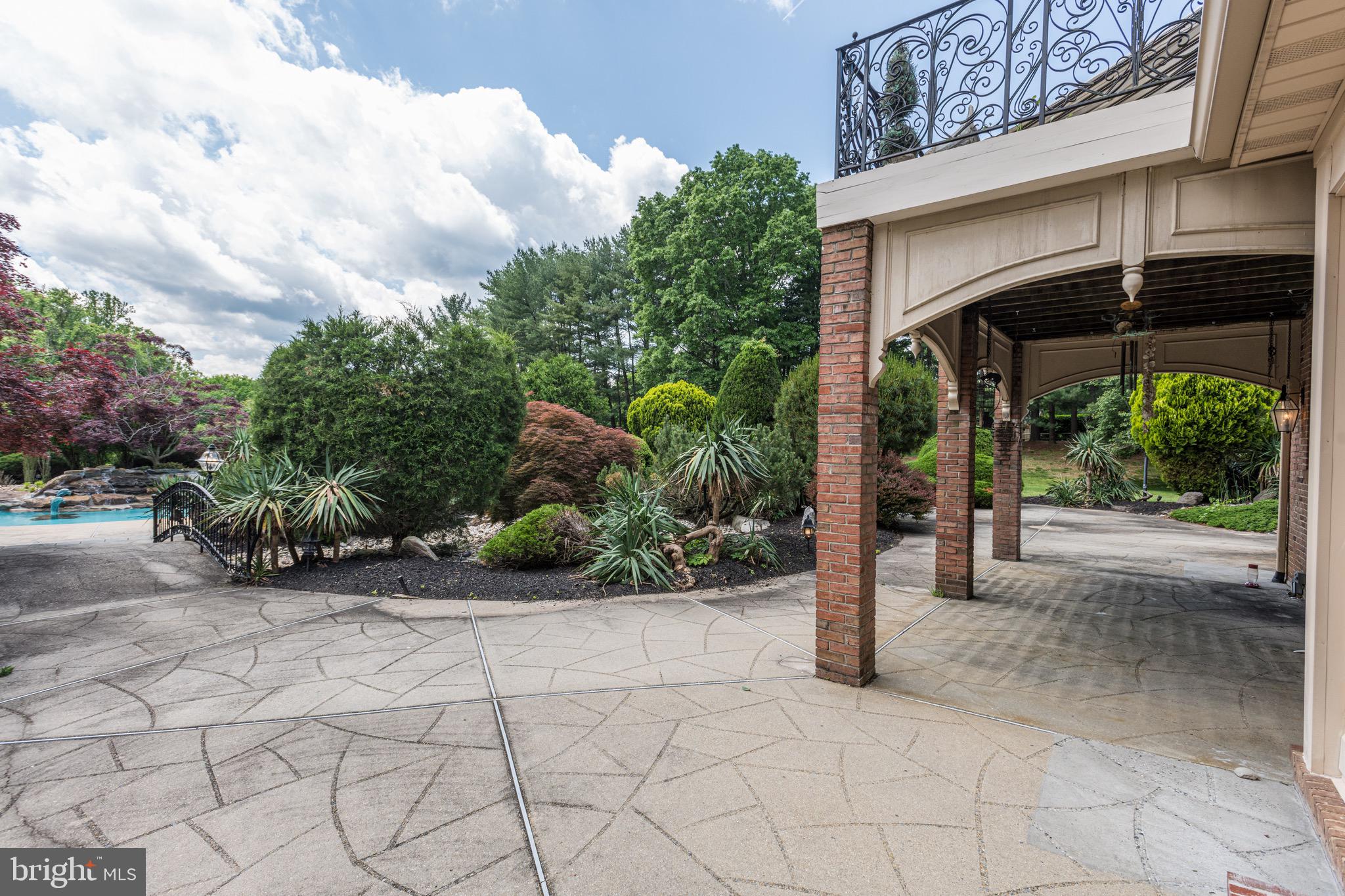 MERRY GO ROUND FARM - Residential