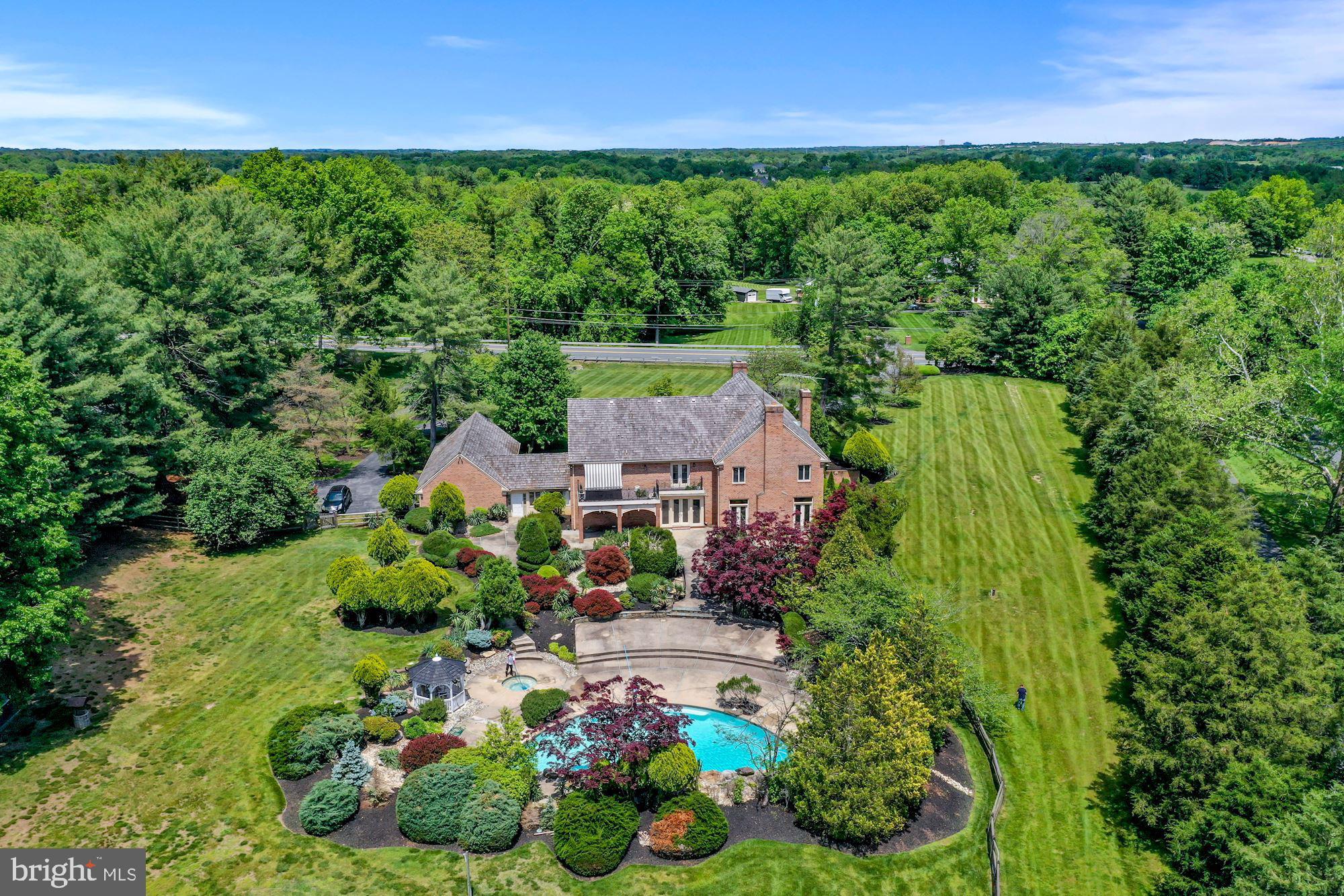 MERRY GO ROUND FARM - Residential