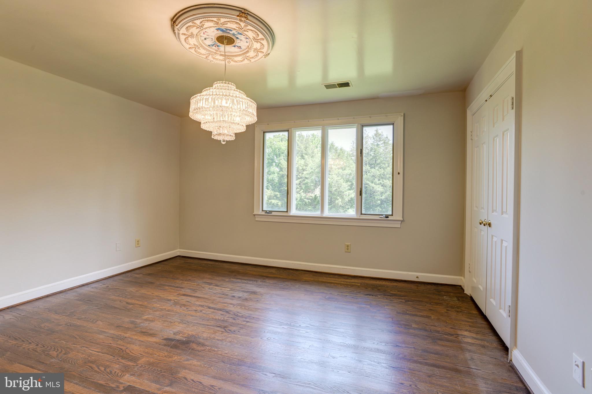 MERRY GO ROUND FARM - Residential