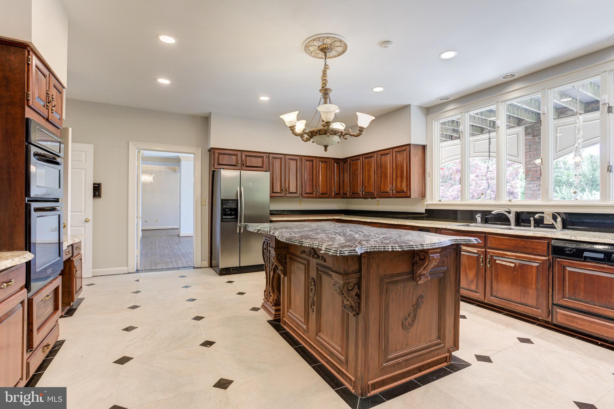 MERRY GO ROUND FARM - Residential