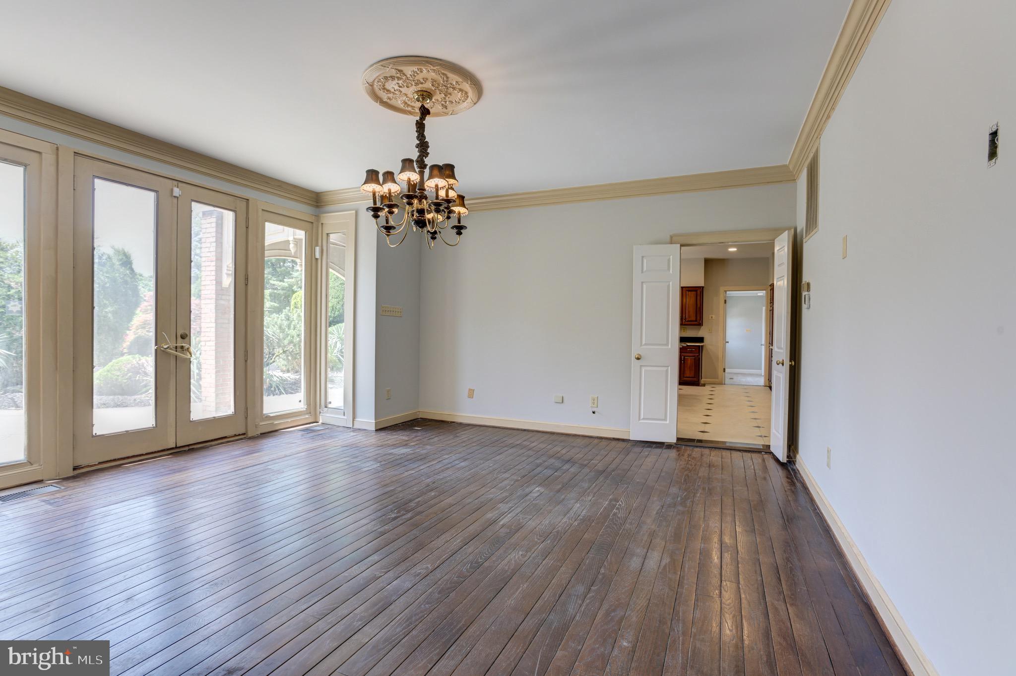 MERRY GO ROUND FARM - Residential