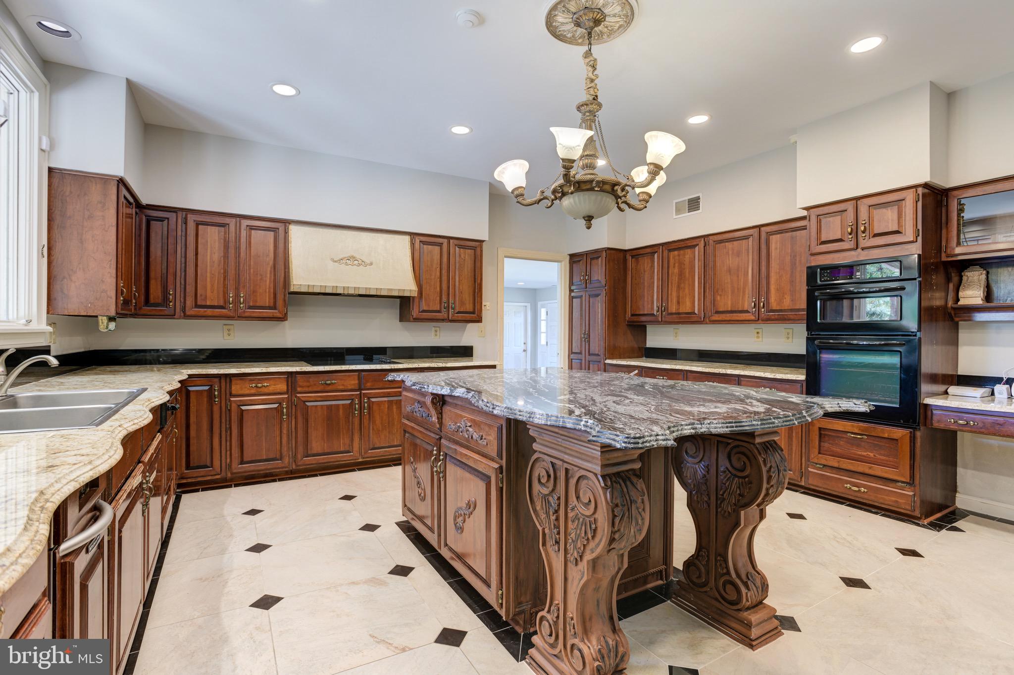 MERRY GO ROUND FARM - Residential