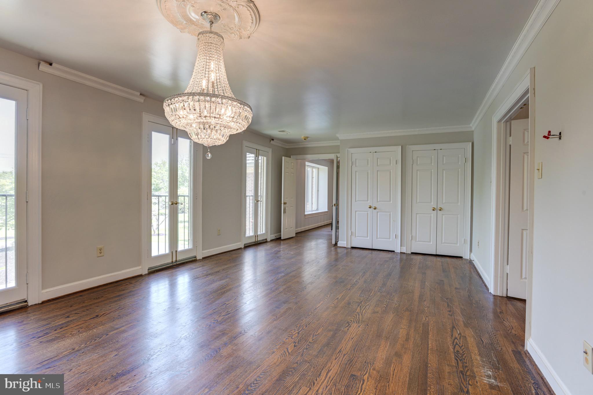 MERRY GO ROUND FARM - Residential