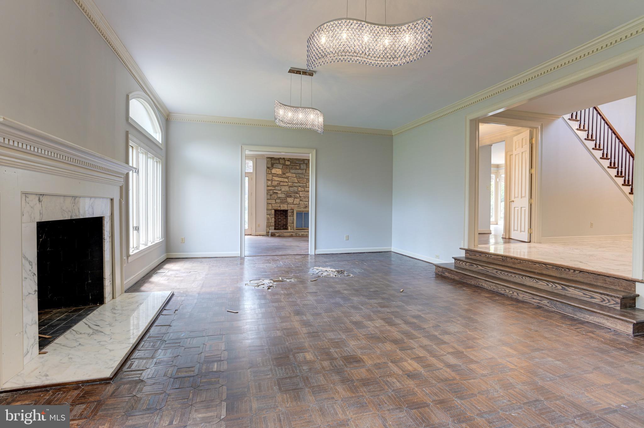 MERRY GO ROUND FARM - Residential