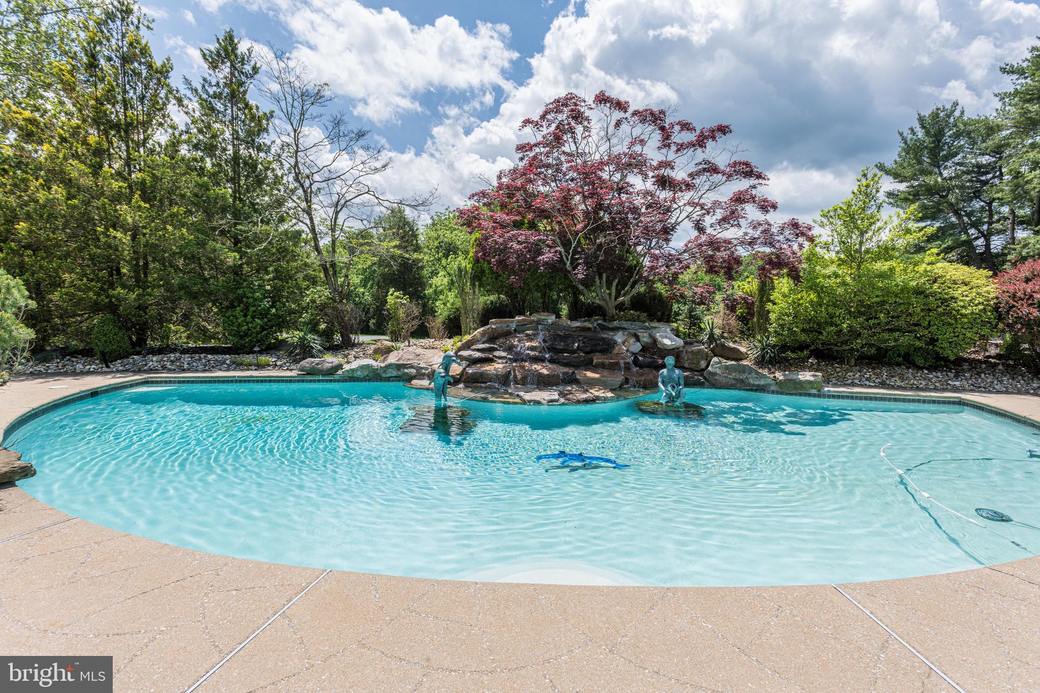 MERRY GO ROUND FARM - Residential