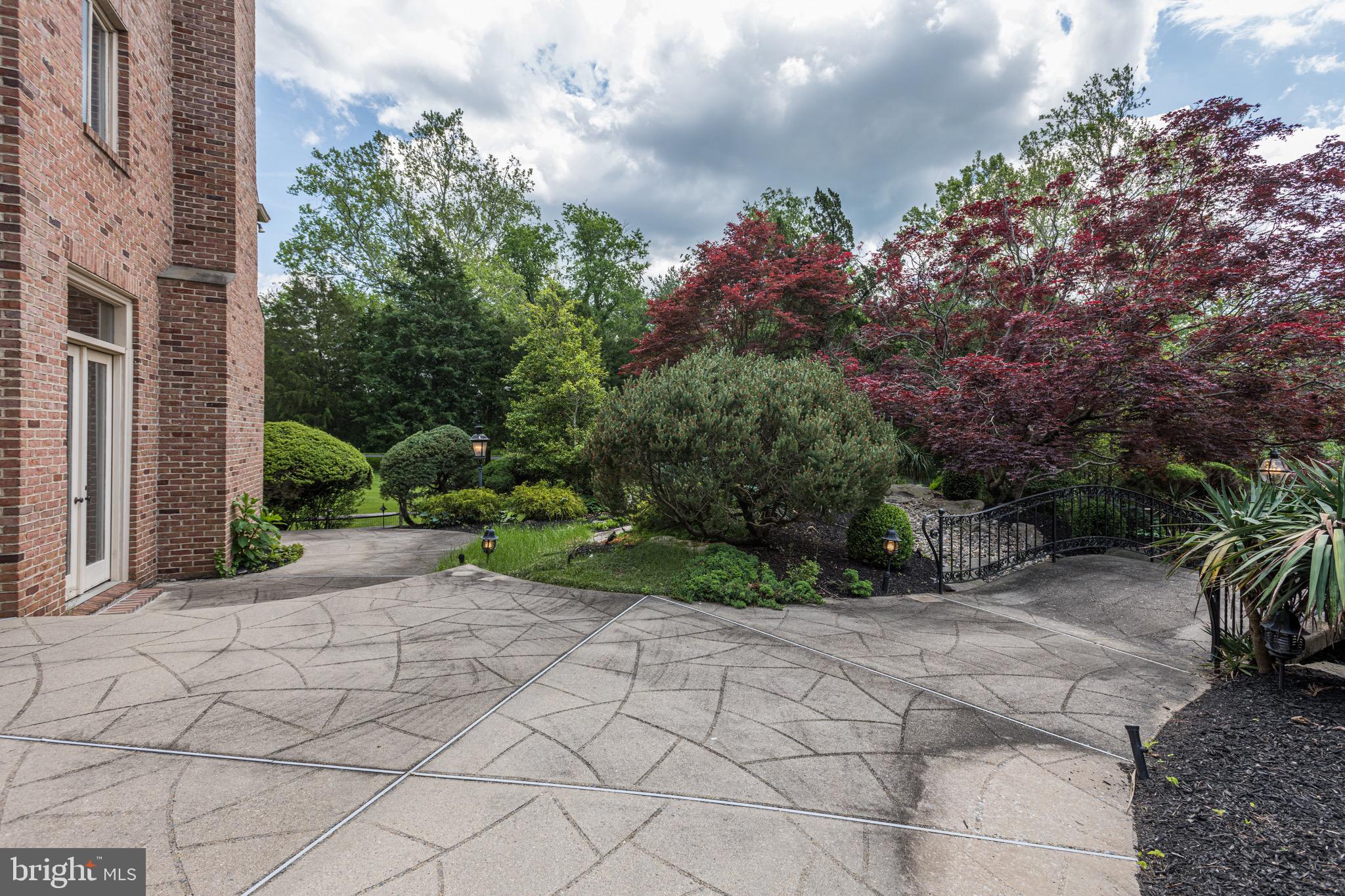 MERRY GO ROUND FARM - Residential