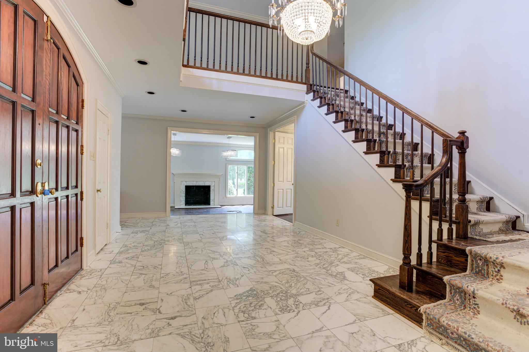 MERRY GO ROUND FARM - Residential