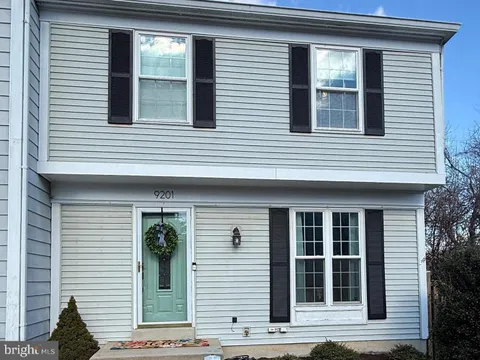 9201 Broadwater Drive, Gaithersburg, MD MLS: MDMC2214152