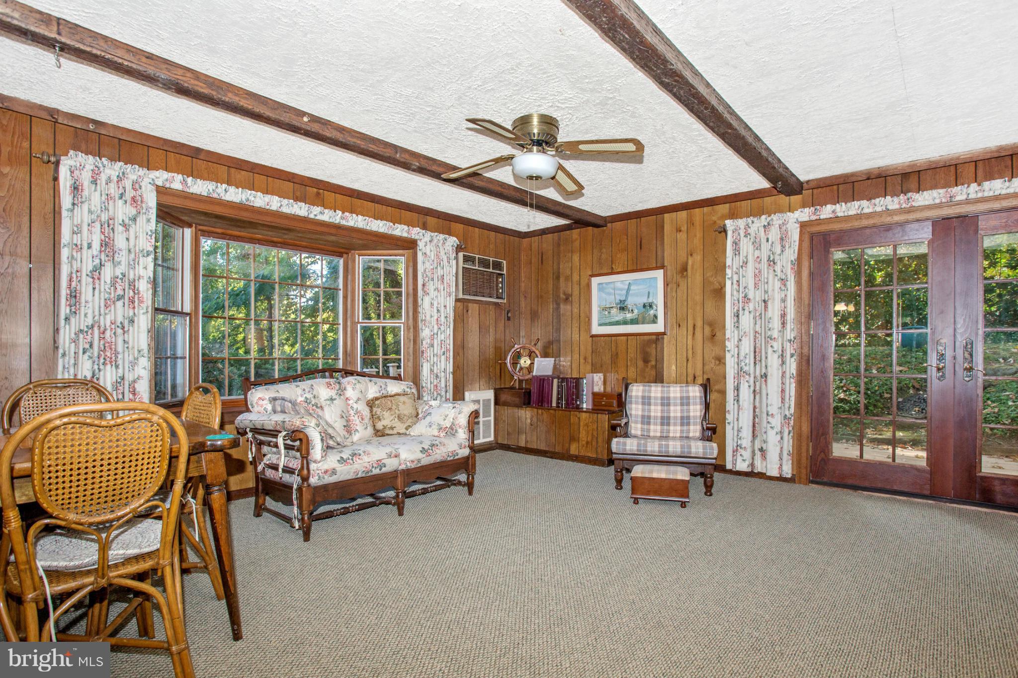 VICTORIA HEIGHTS - Residential