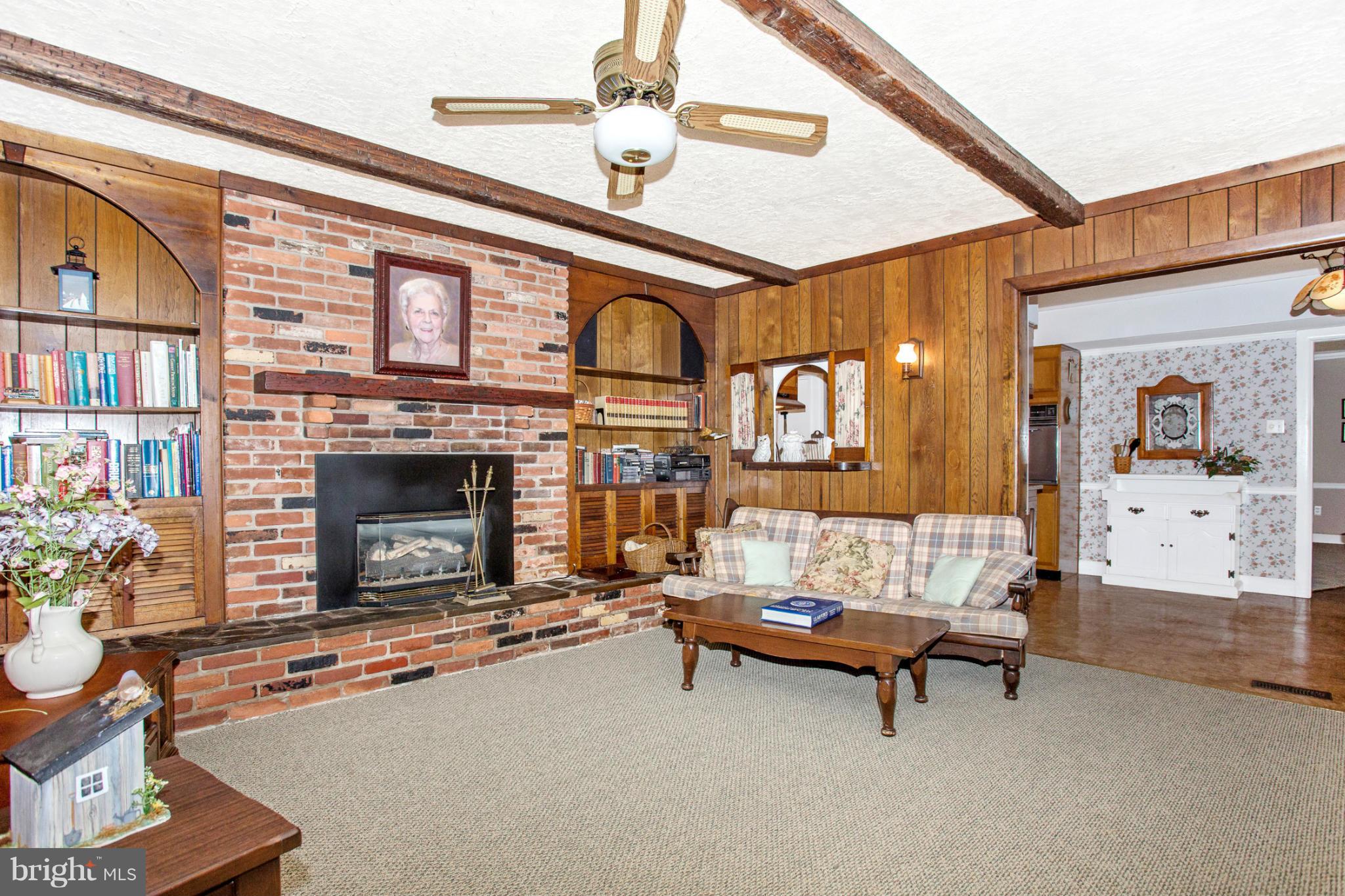 VICTORIA HEIGHTS - Residential