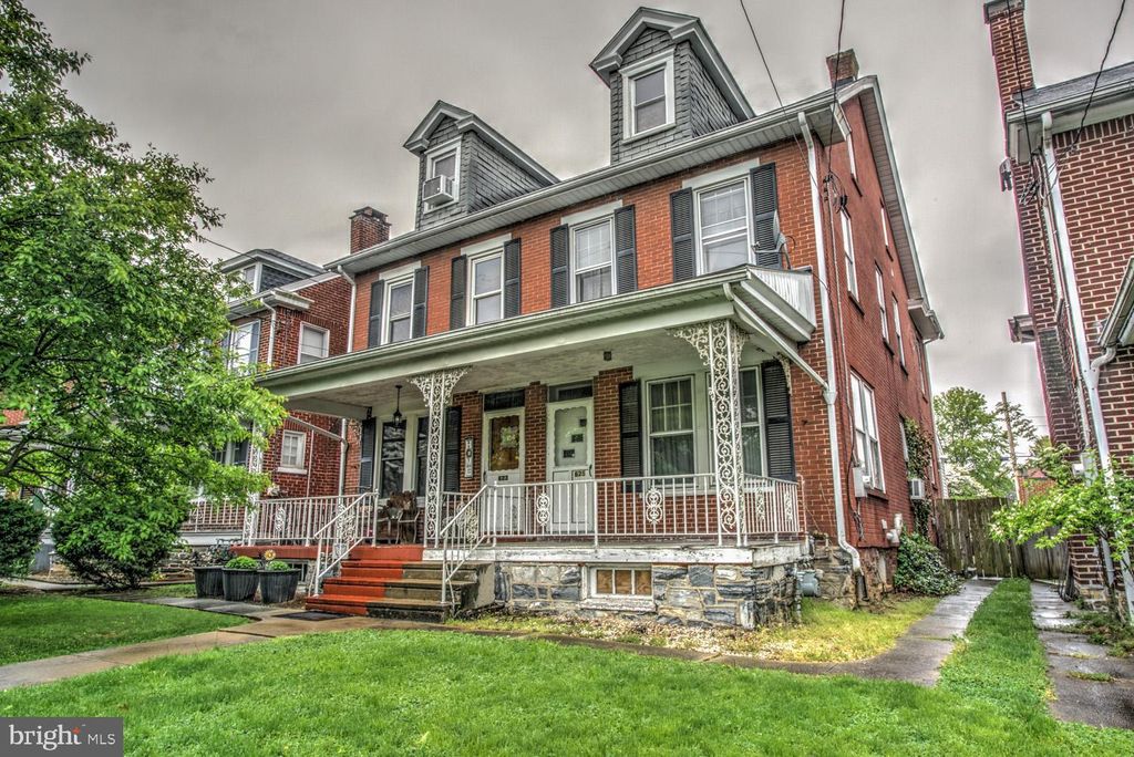 Photo of 625 NEW HOLLAND AVE, LANCASTER, PA 17602 (MLS # PALA2035042)