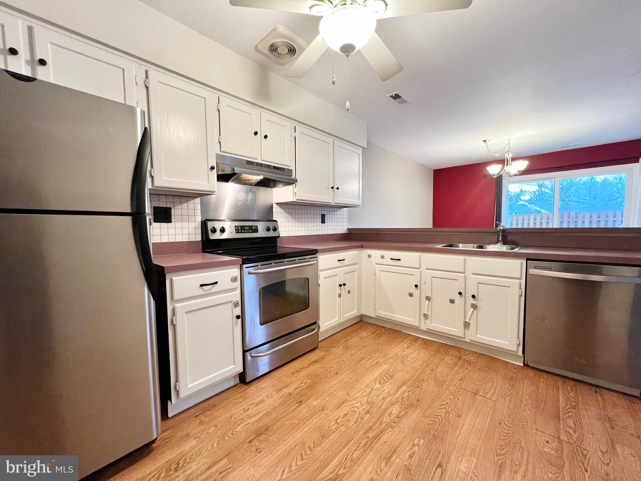 SAW MILL VALLEY - Residential Lease