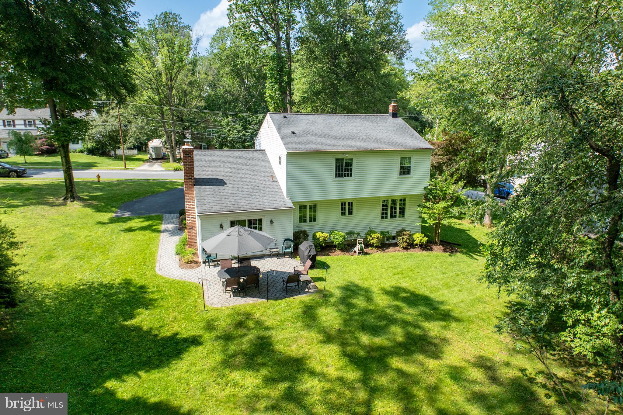 416 DEVON DRIVE