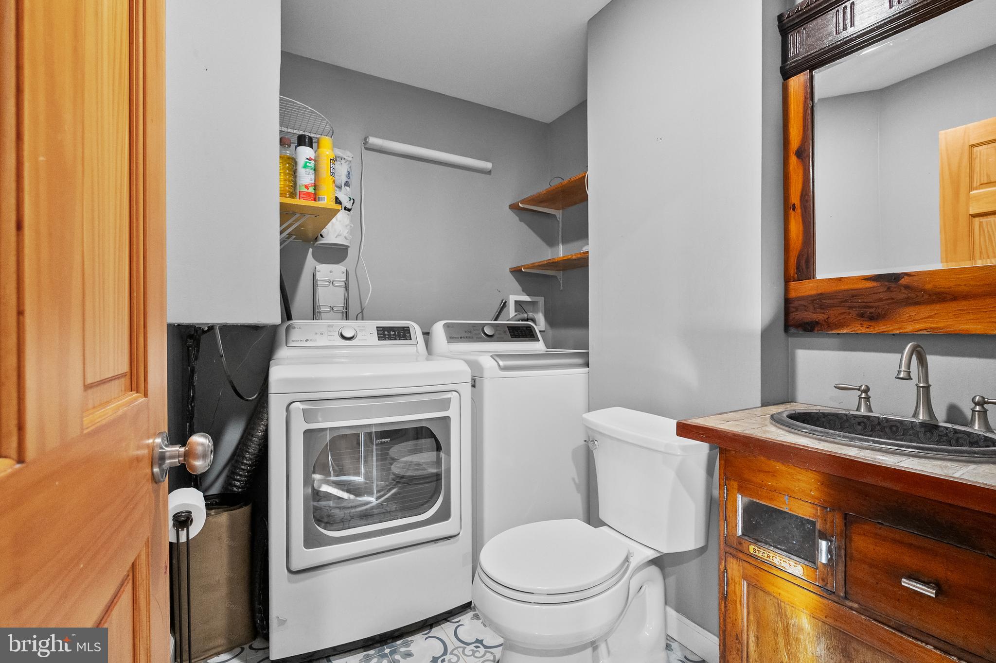 BUTCHERS HILL - Residential Lease