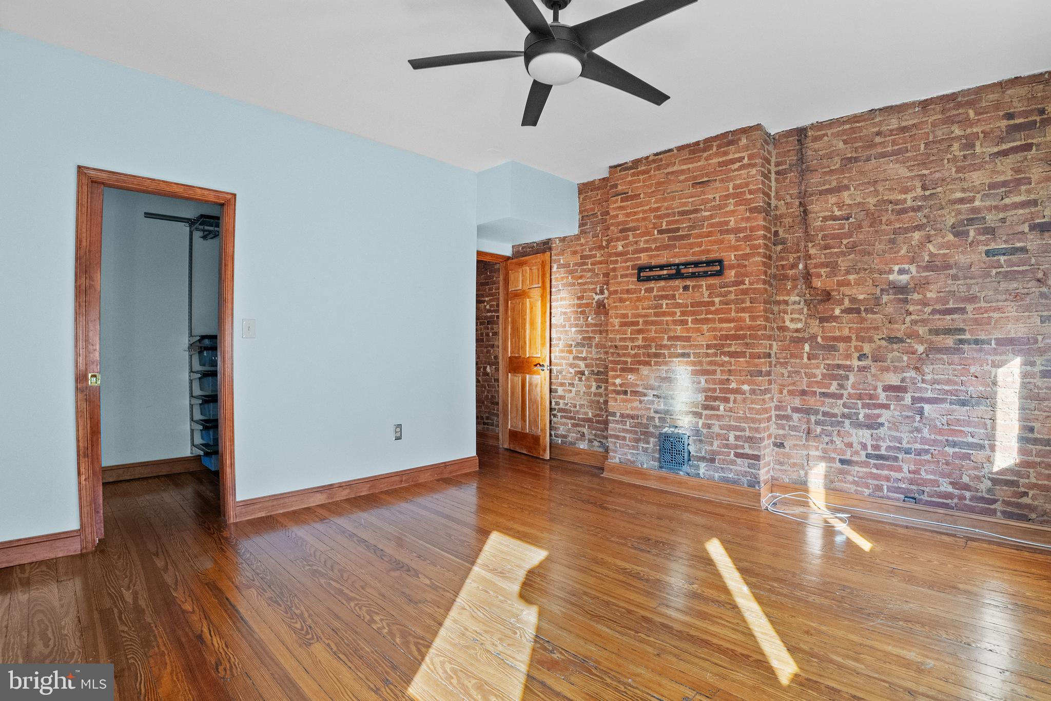 BUTCHERS HILL - Residential Lease