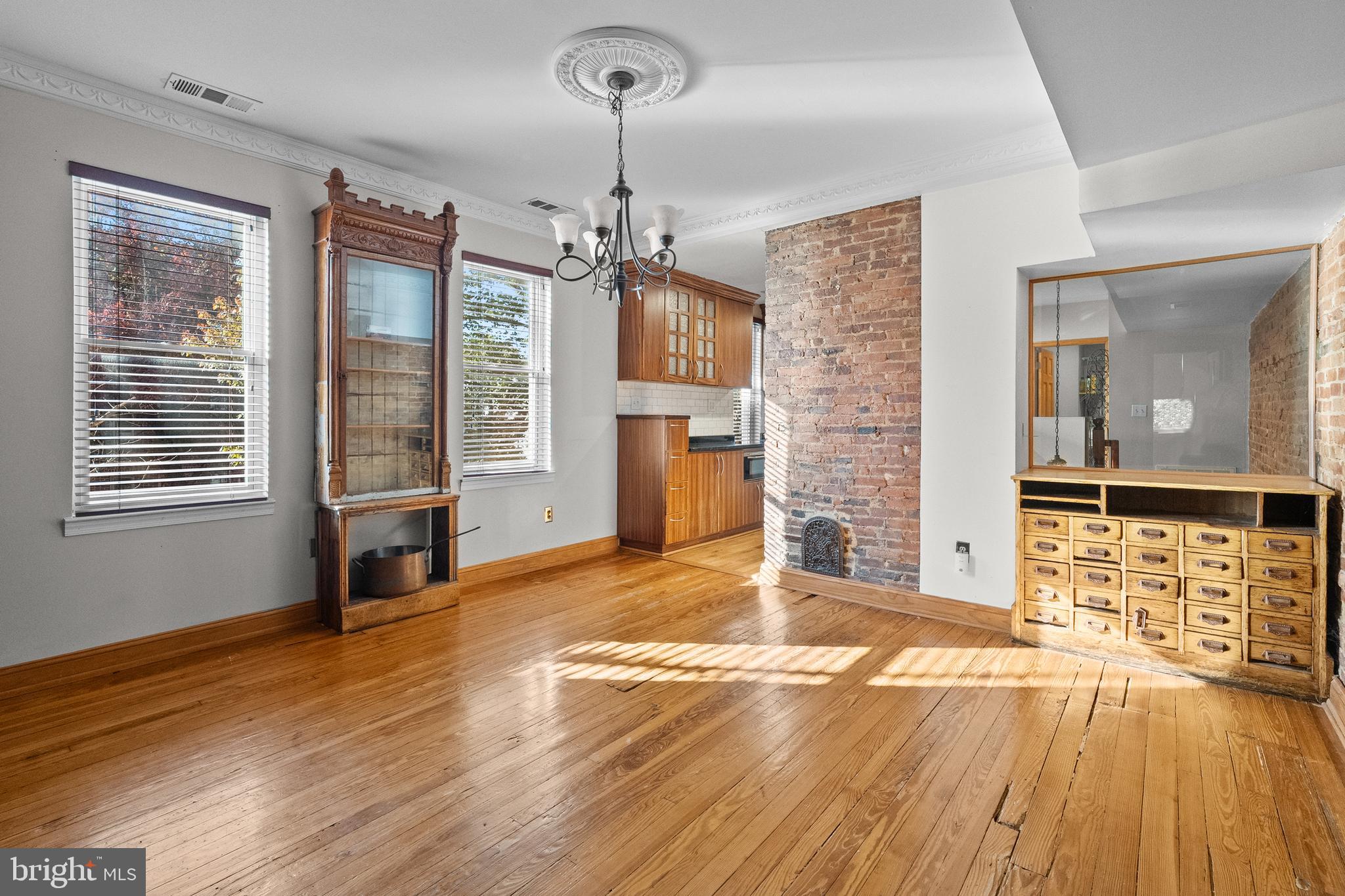 BUTCHERS HILL - Residential Lease