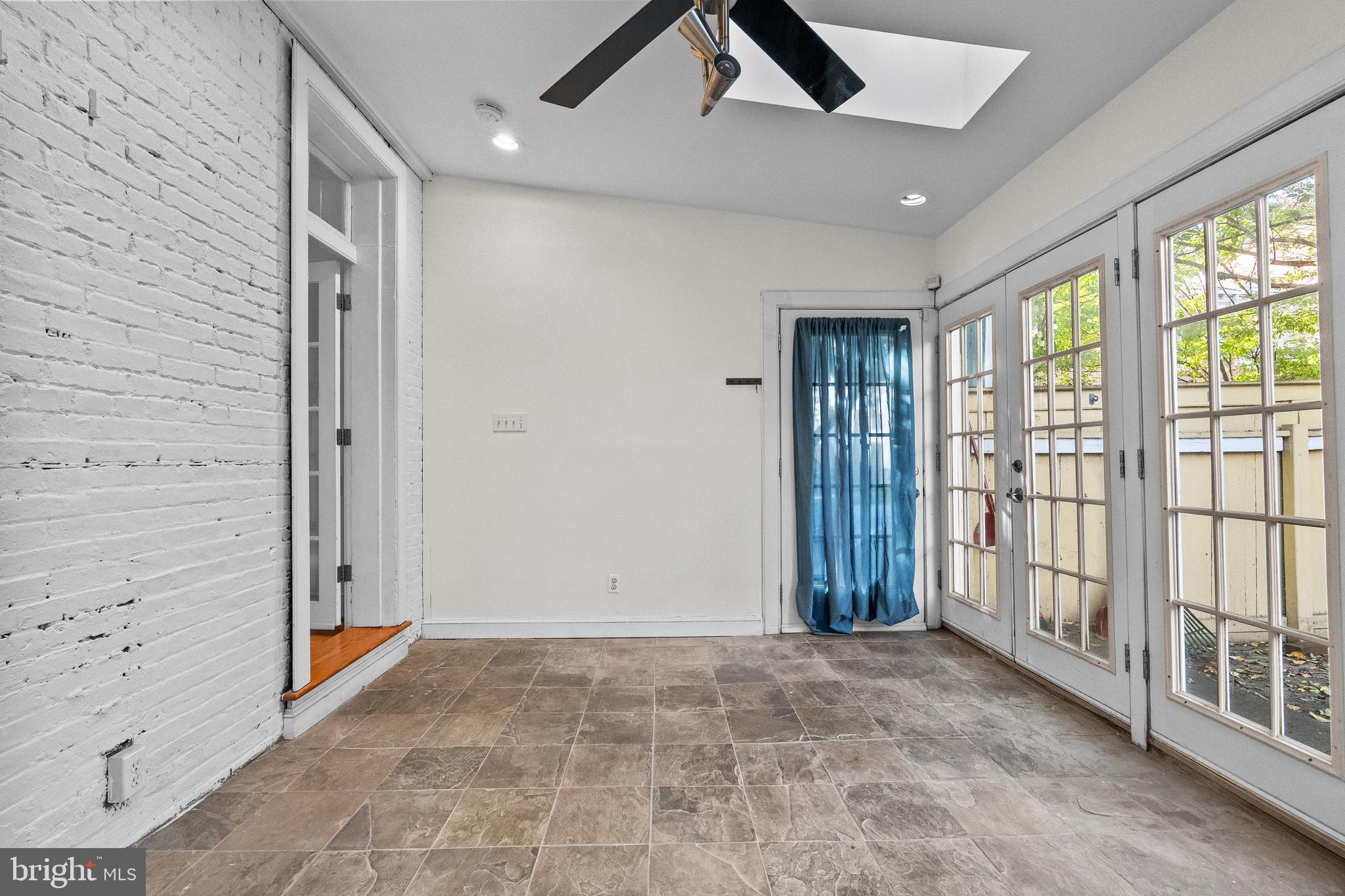 BUTCHERS HILL - Residential Lease