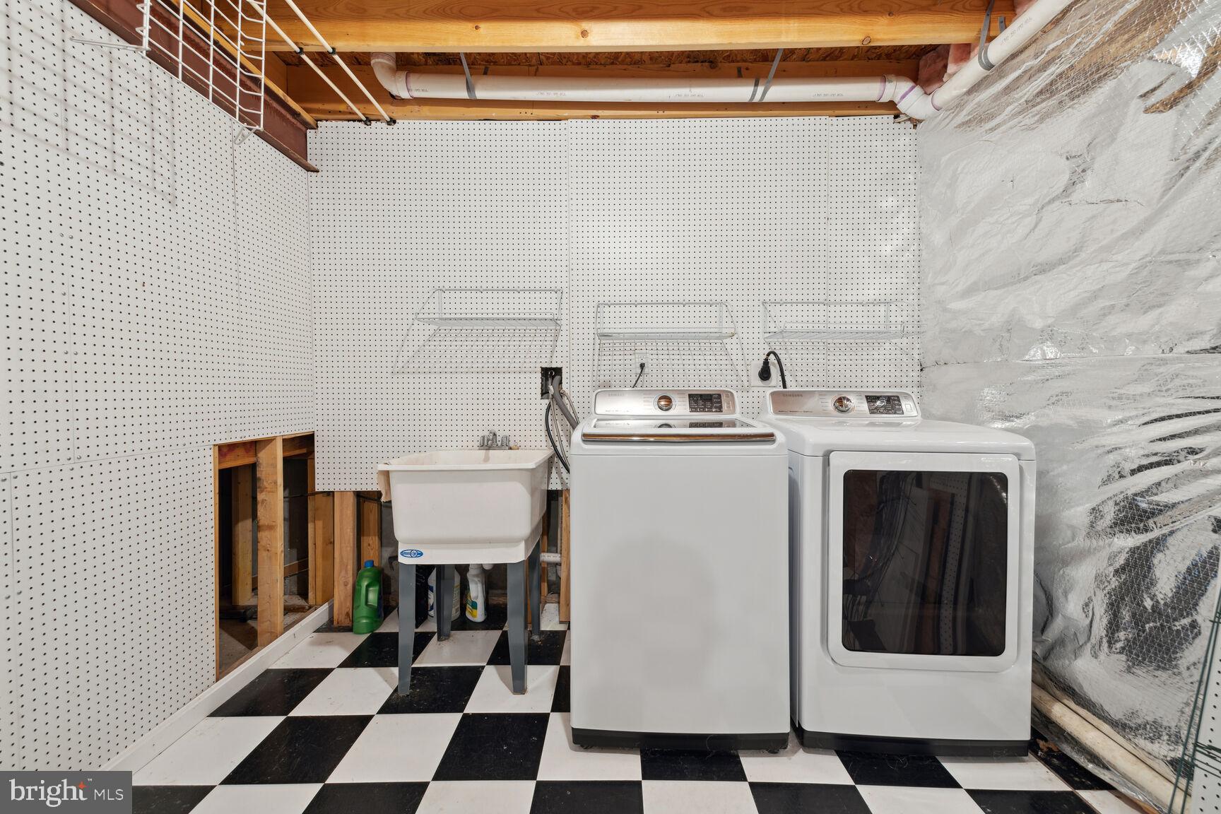 VISTAS AT MILESTONE - Residential