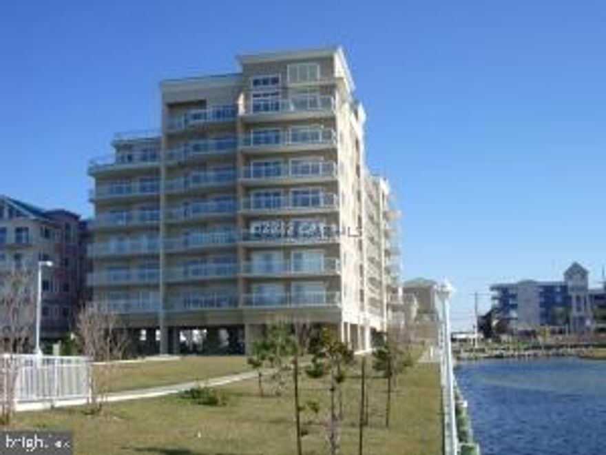 Direct bayfront end unit in premiere building with both indoor and outdoor pools.  3 spacious bedrooms, 3 baths, designer furnished and appointed.  Truly turn-key.  Won't last long.