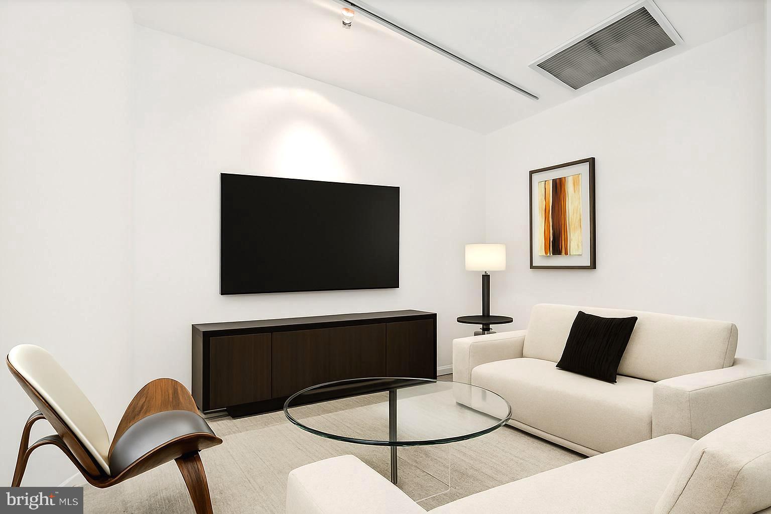 LOGAN SQUARE - Residential