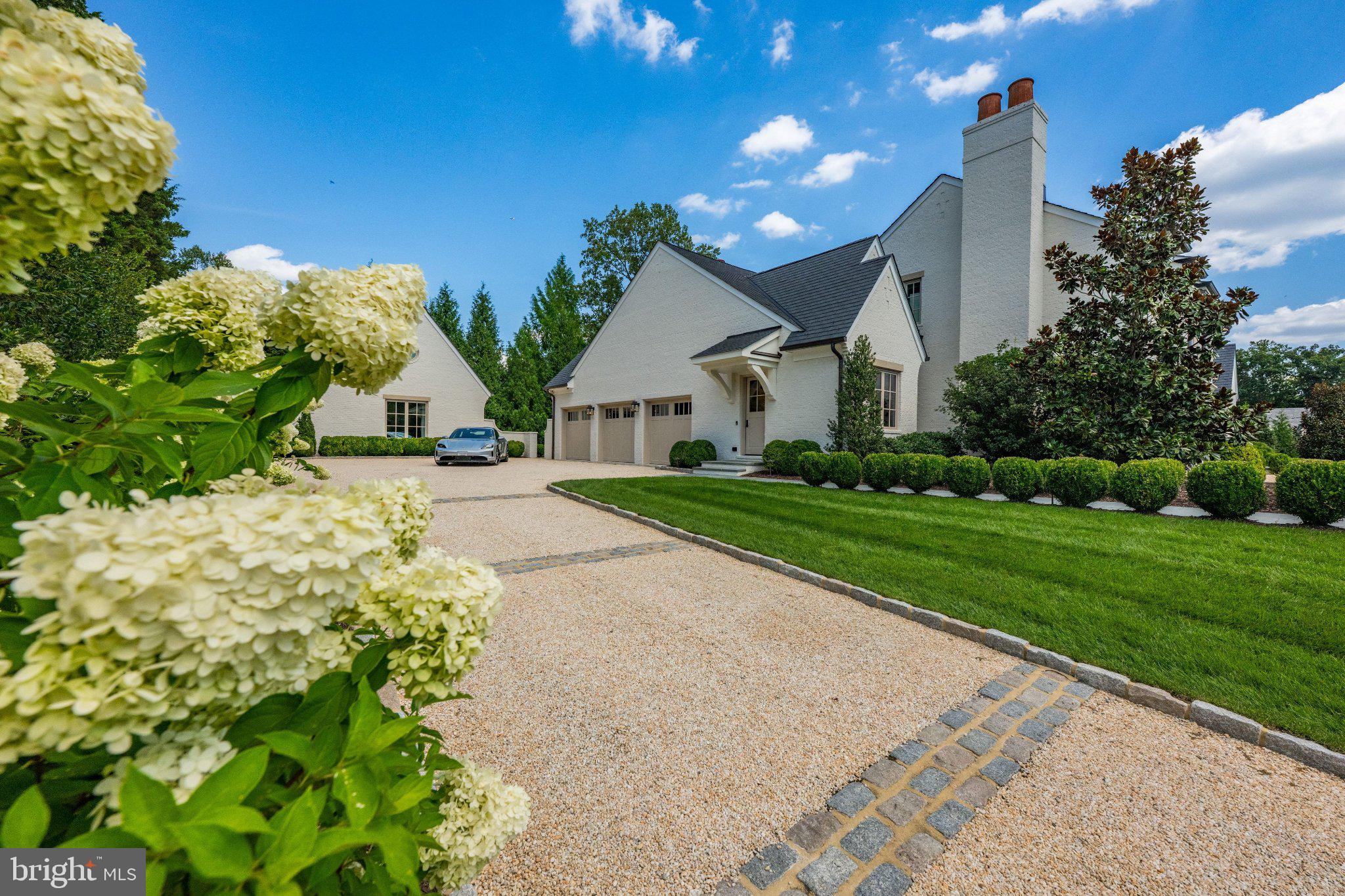 1321 DARNALL DRIVE