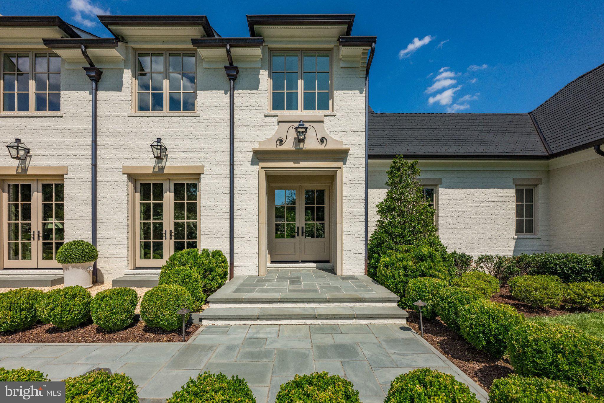 1321 DARNALL DRIVE