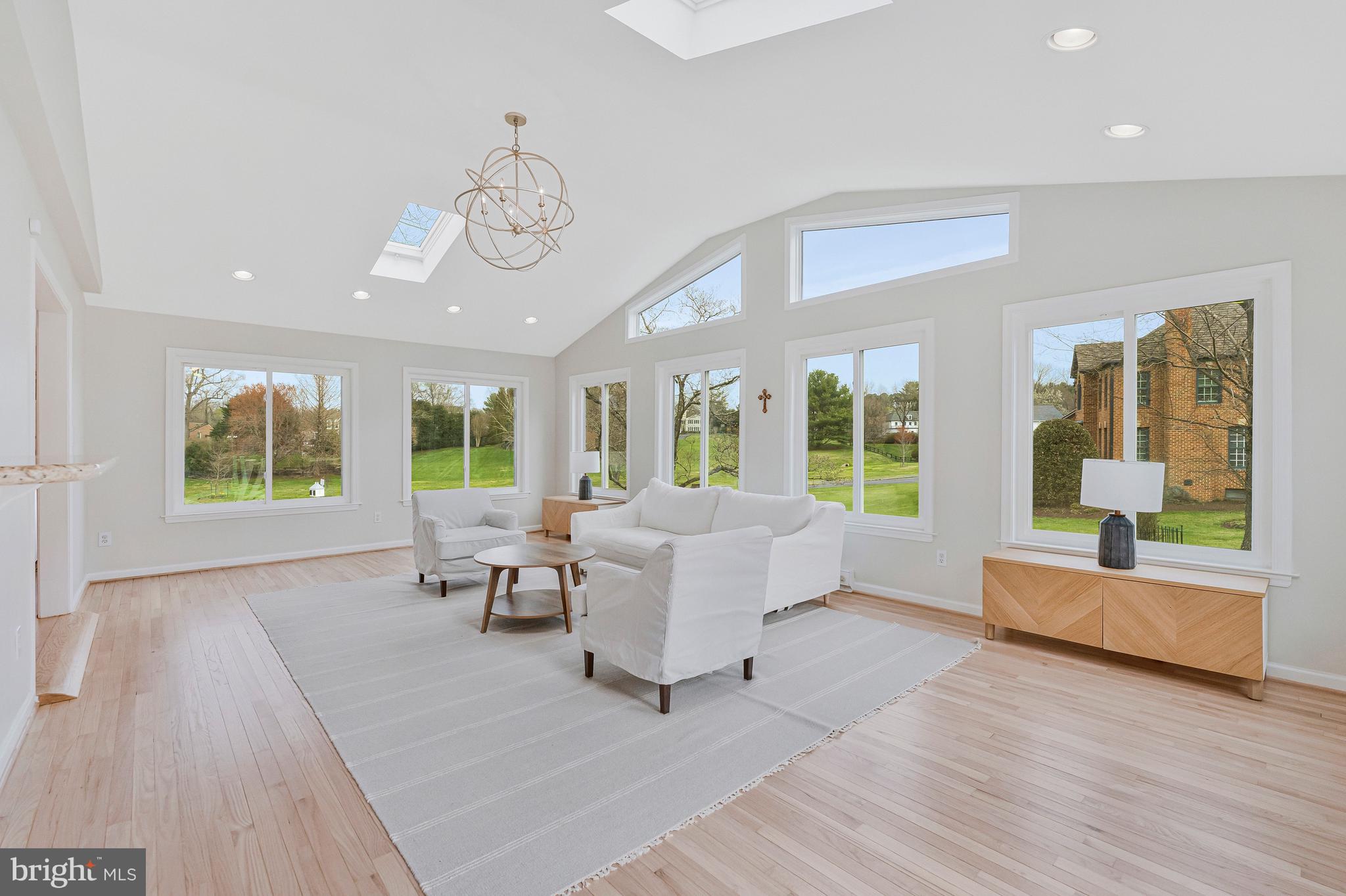 HICKORY CREEK - Residential