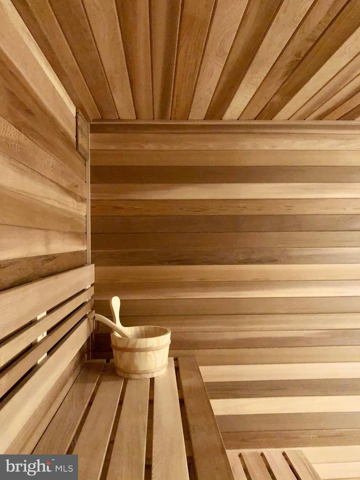 HICKORY CREEK - Residential