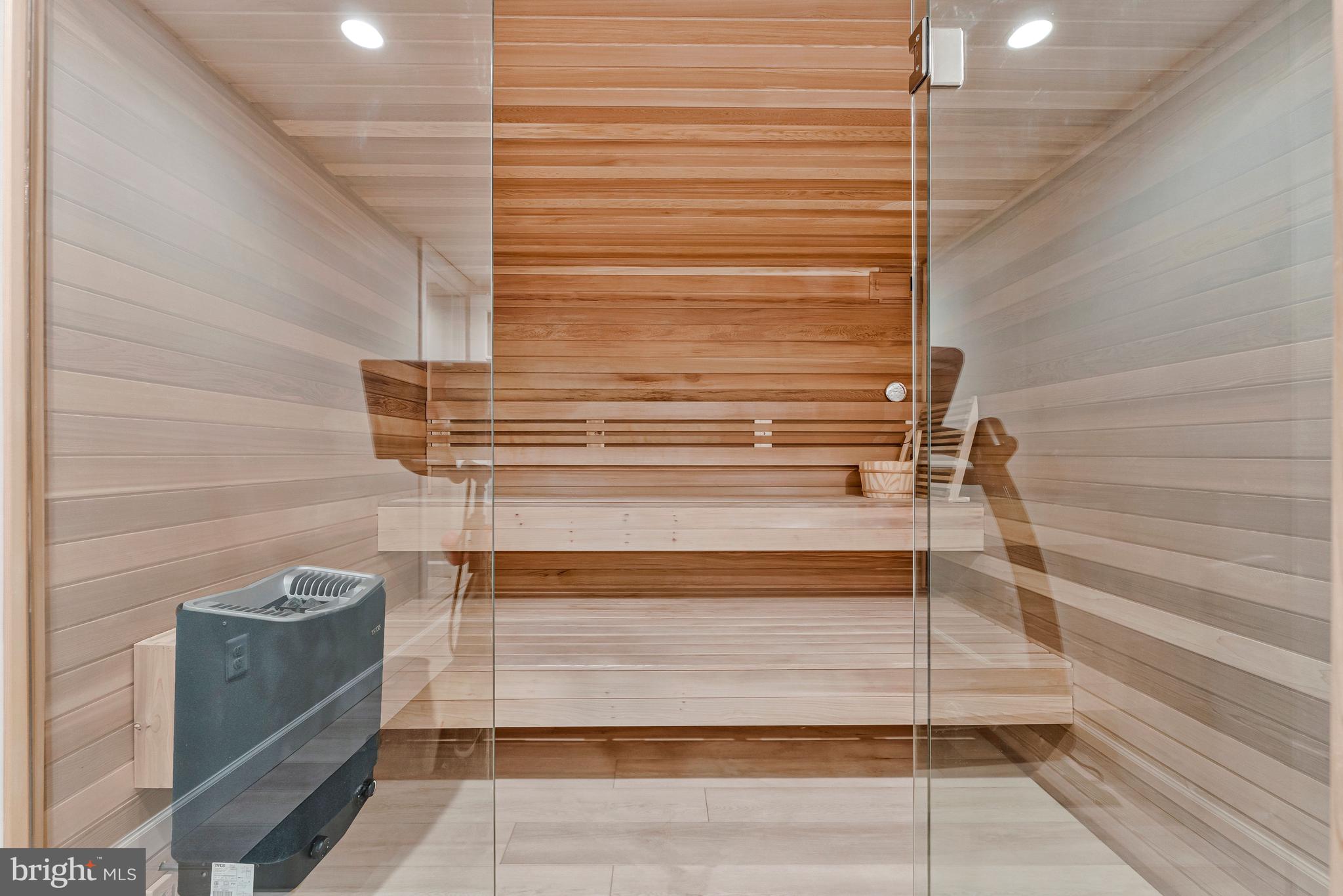 HICKORY CREEK - Residential