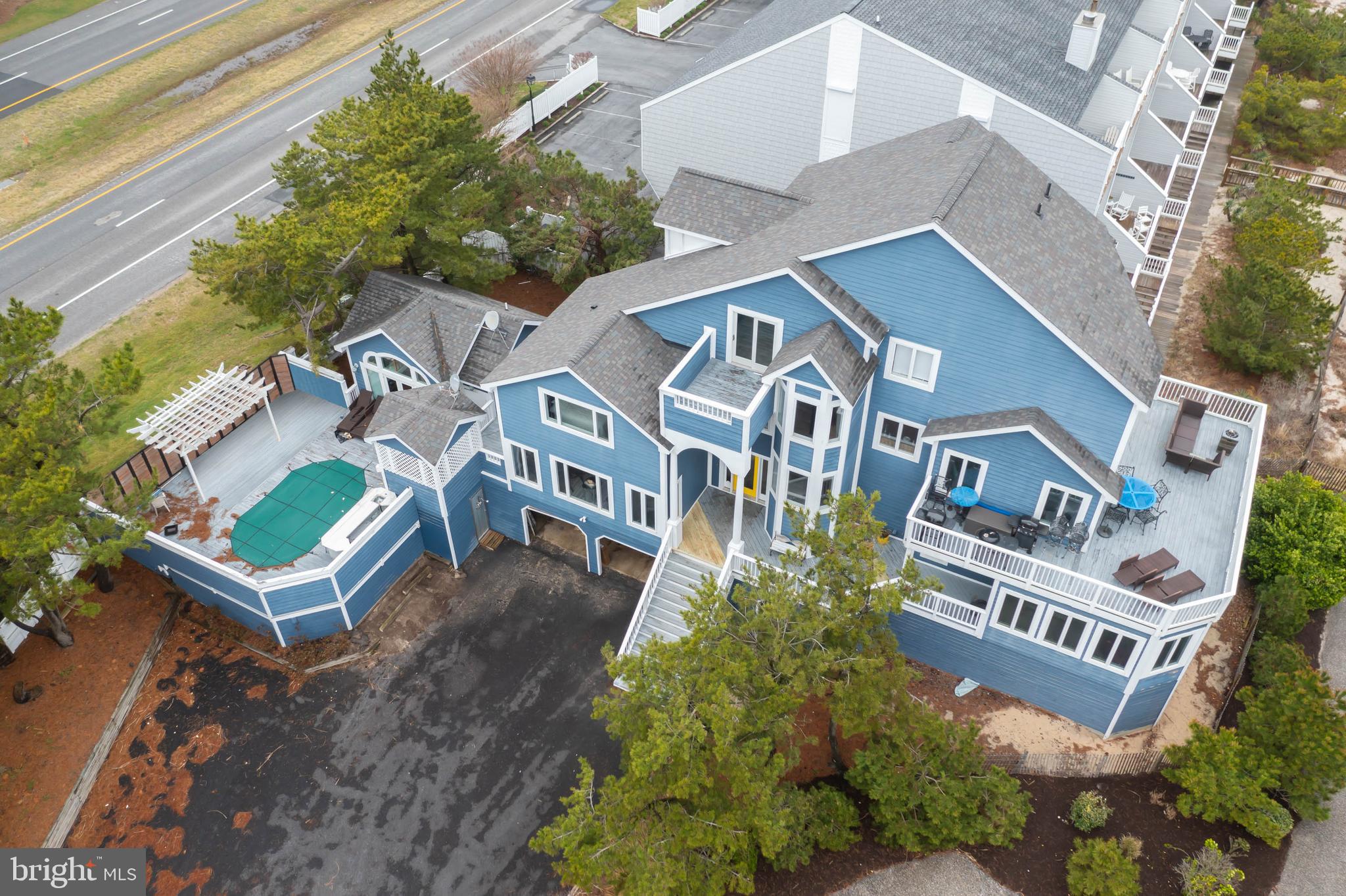 CURVES - Residential