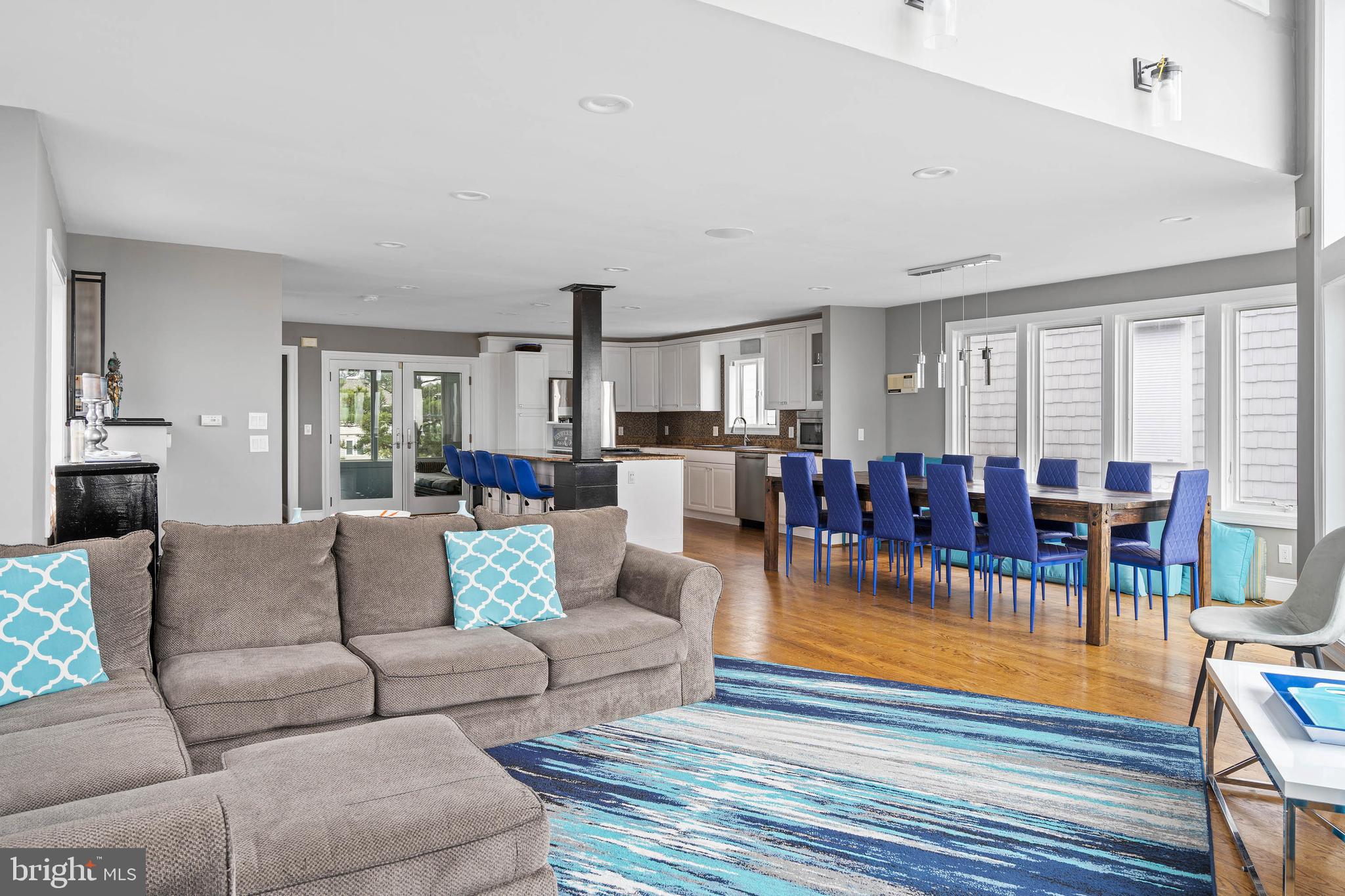 CURVES - Residential