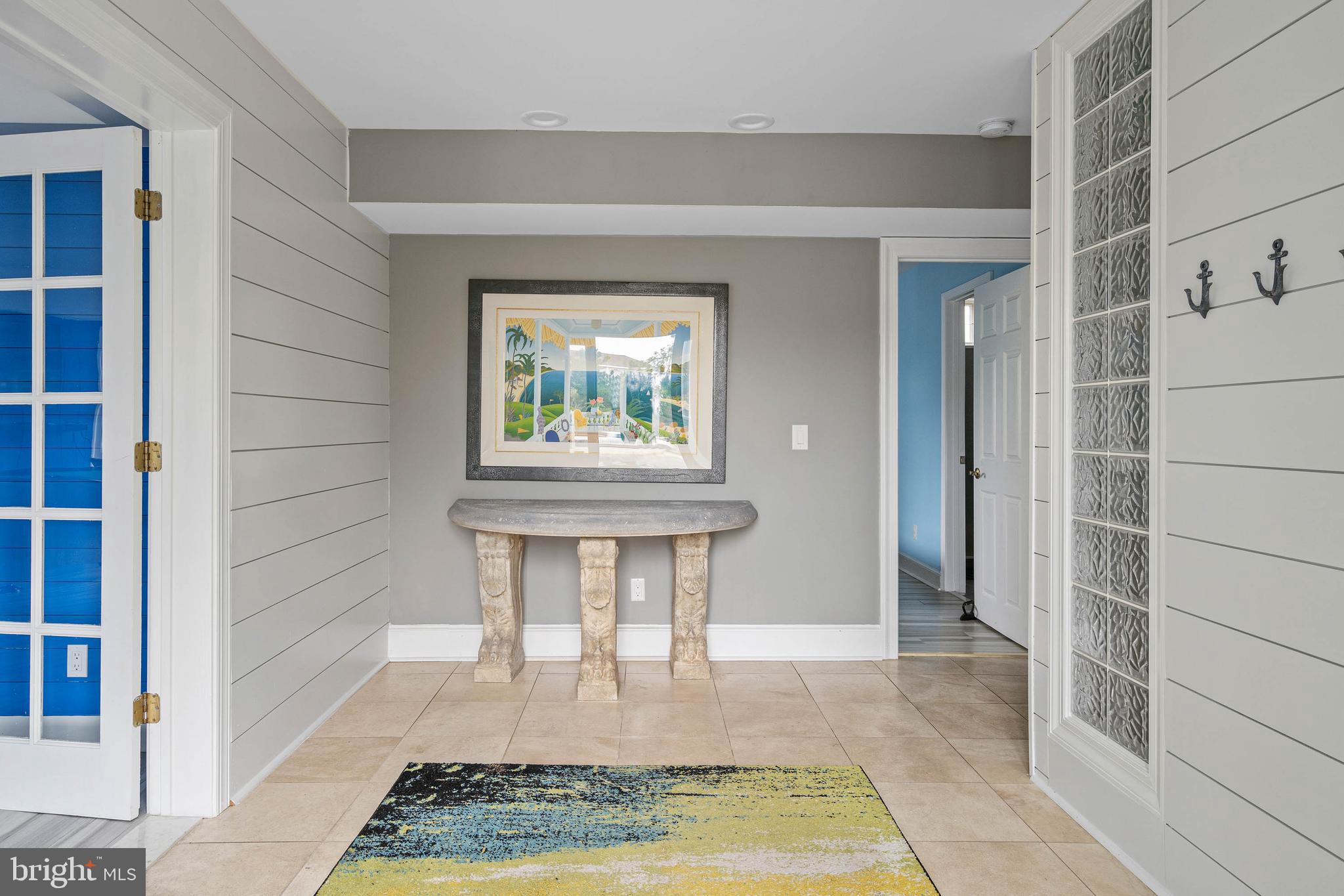 CURVES - Residential