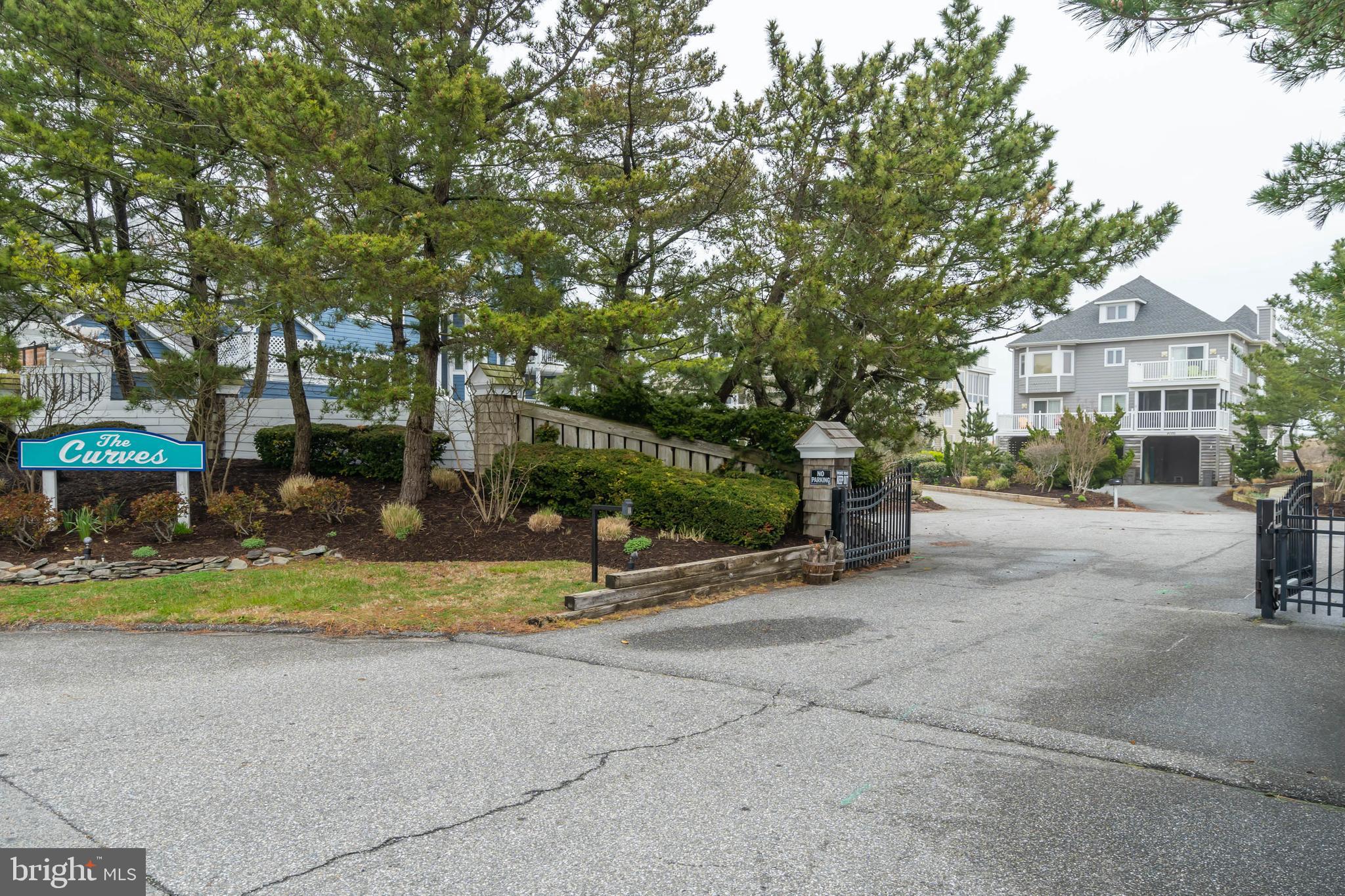 CURVES - Residential