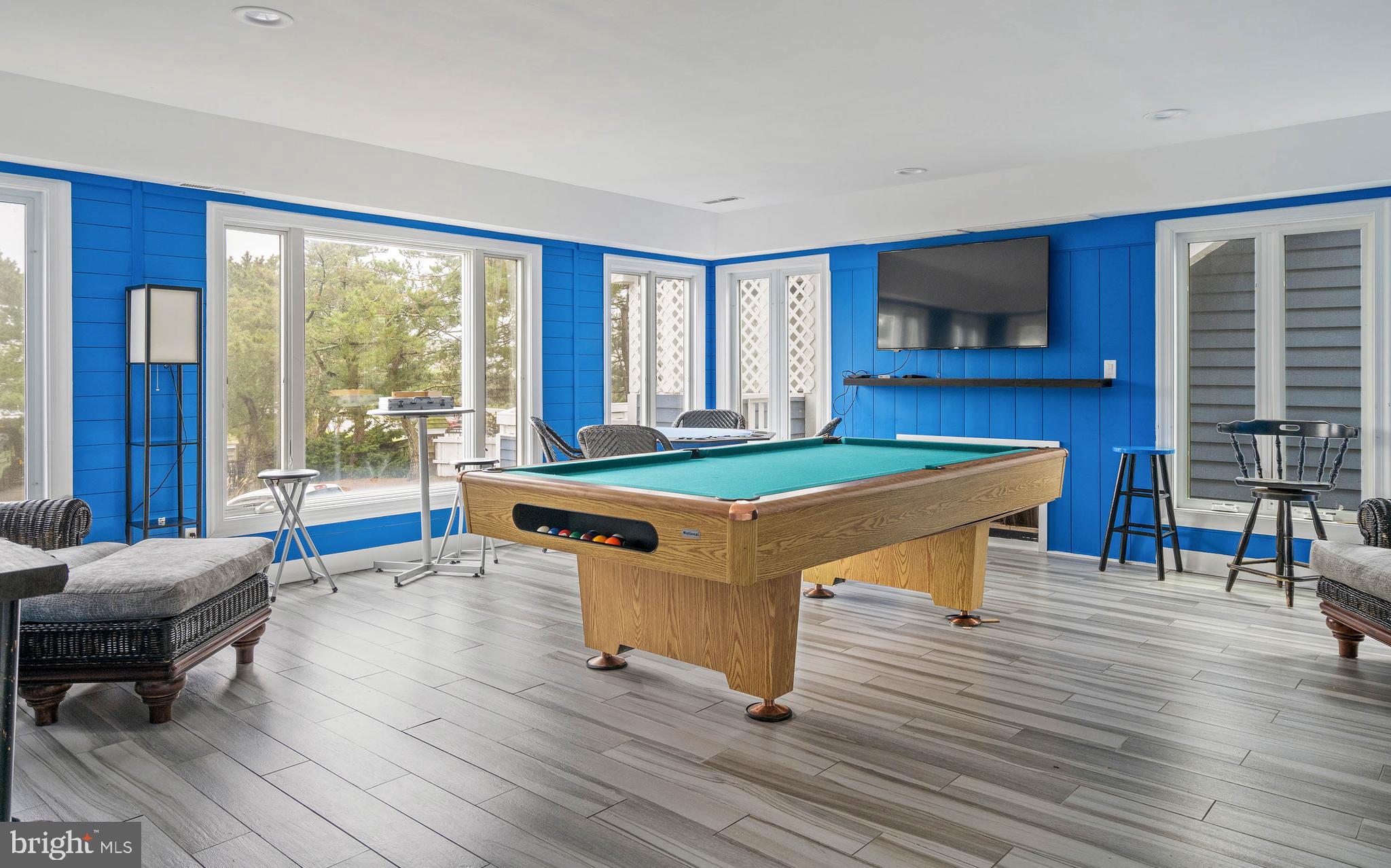 CURVES - Residential