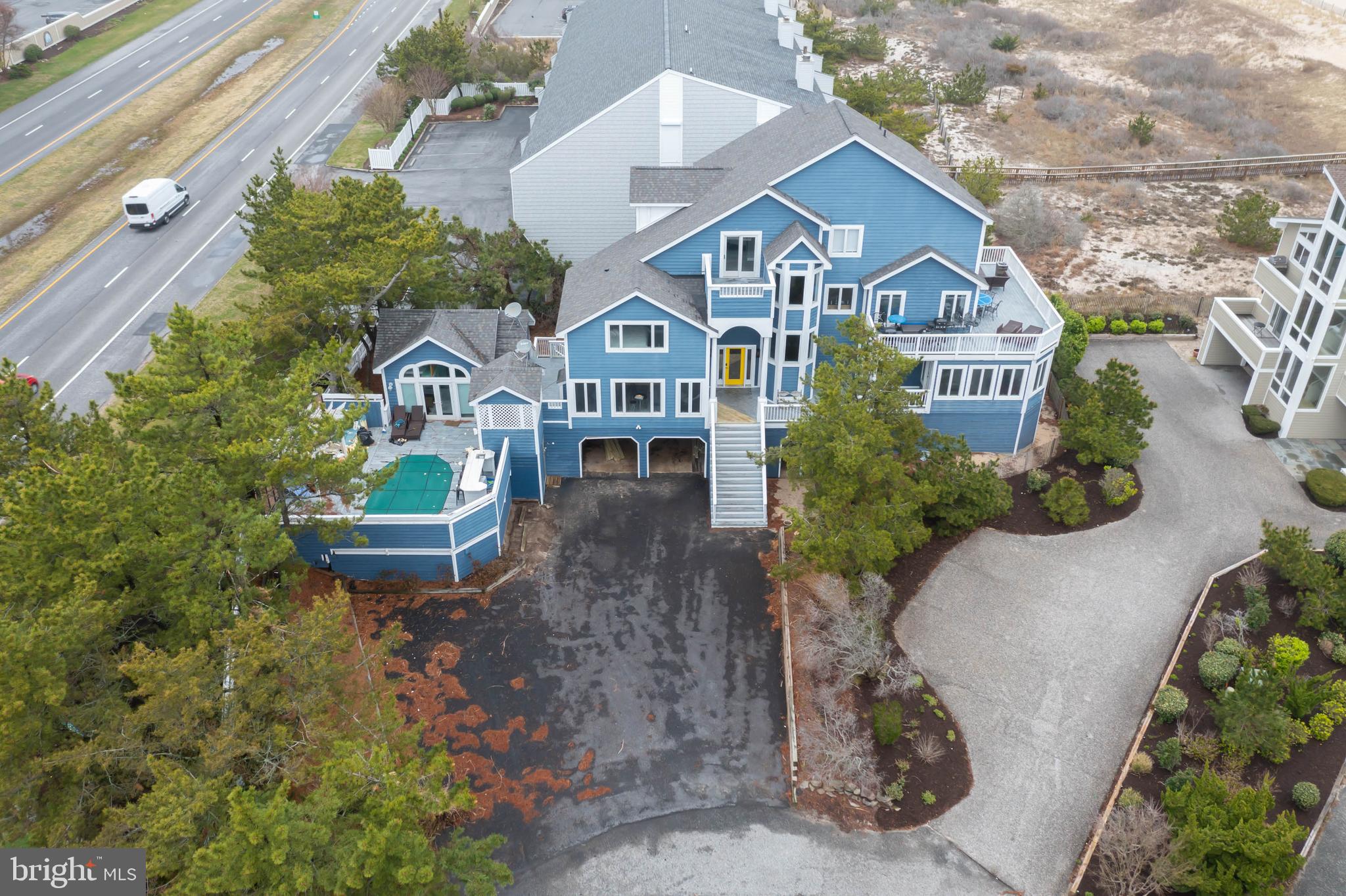 CURVES - Residential