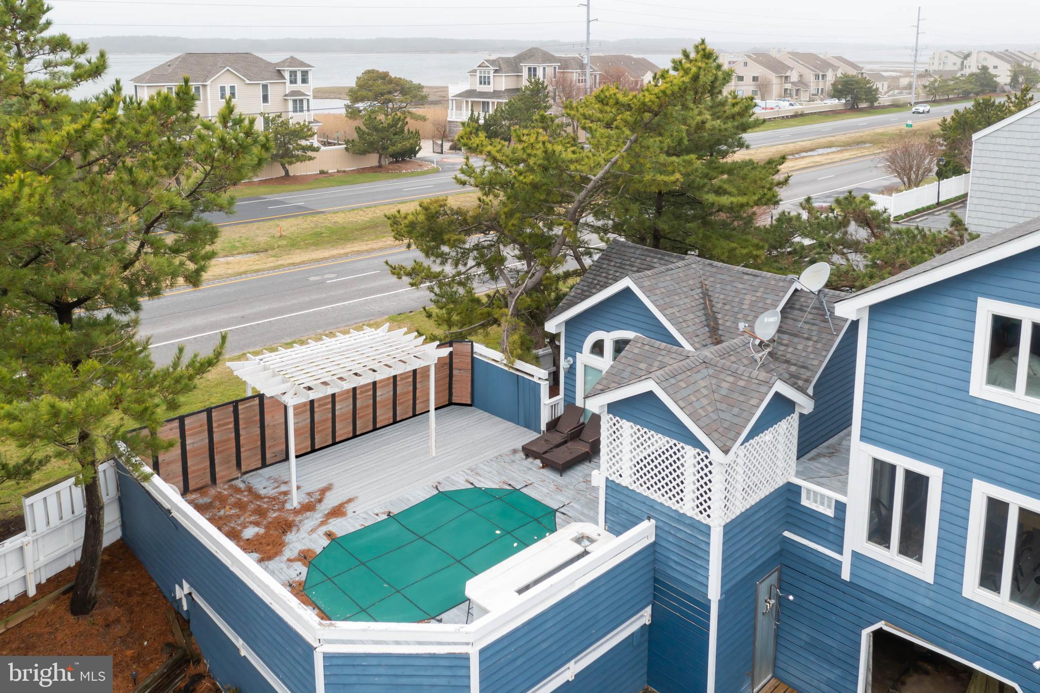 CURVES - Residential