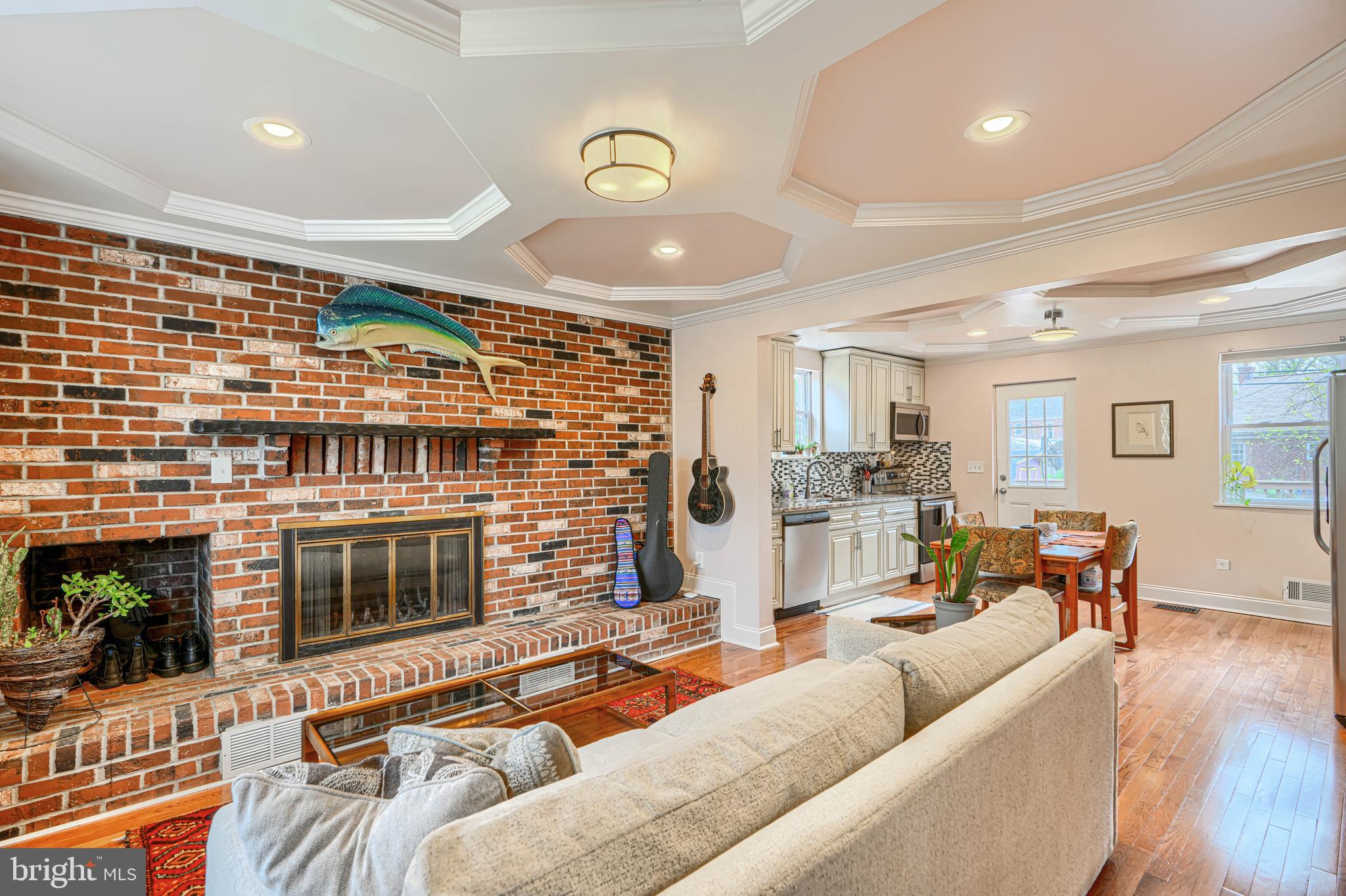 6007 WINTHROPE AVENUE