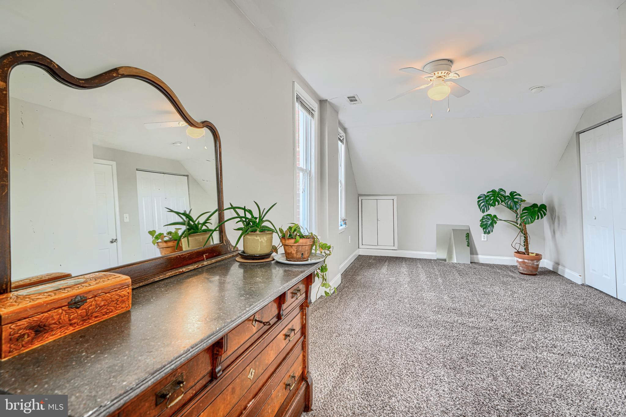 HAMILTON - Residential