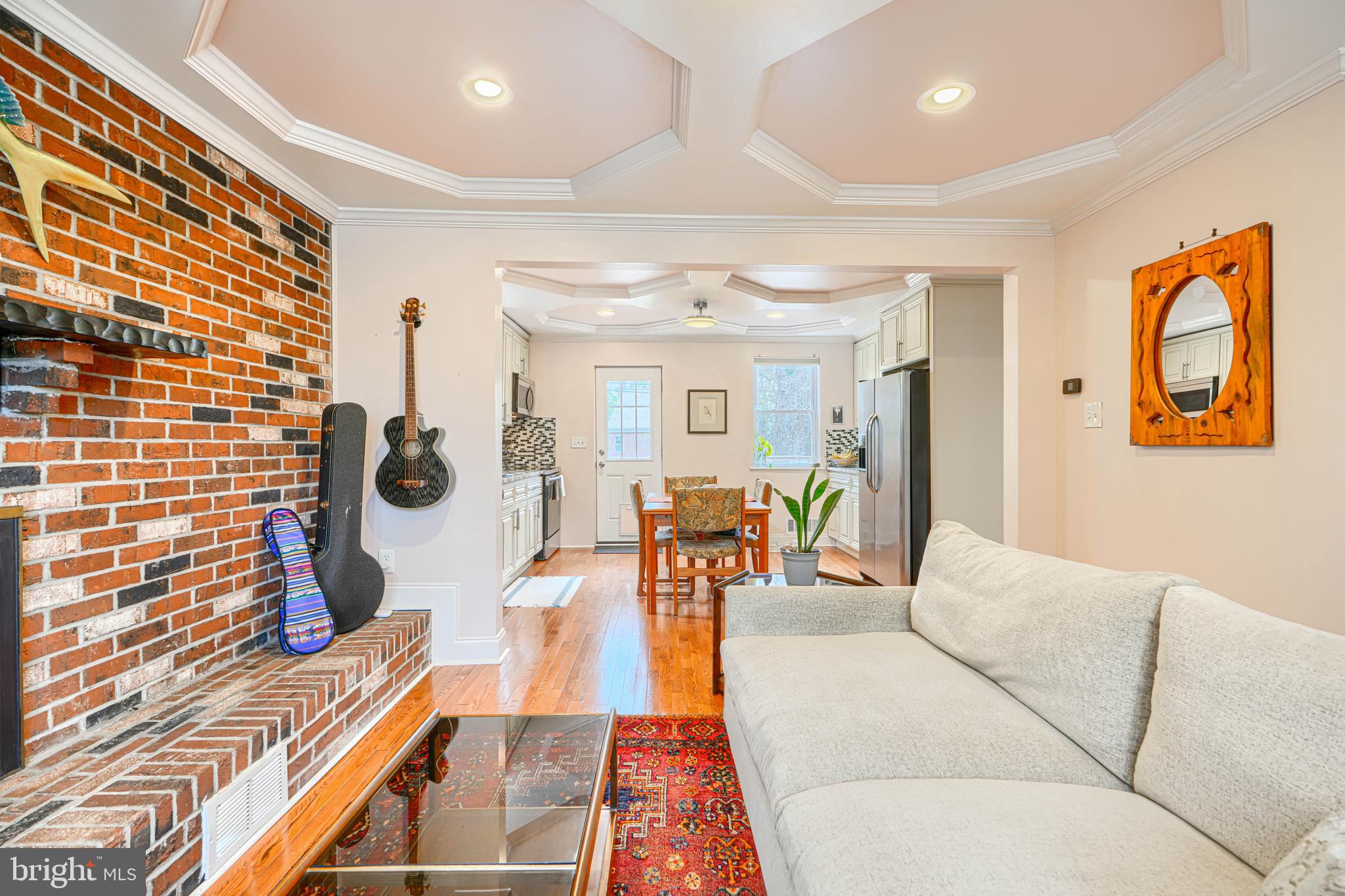 6007 WINTHROPE AVENUE