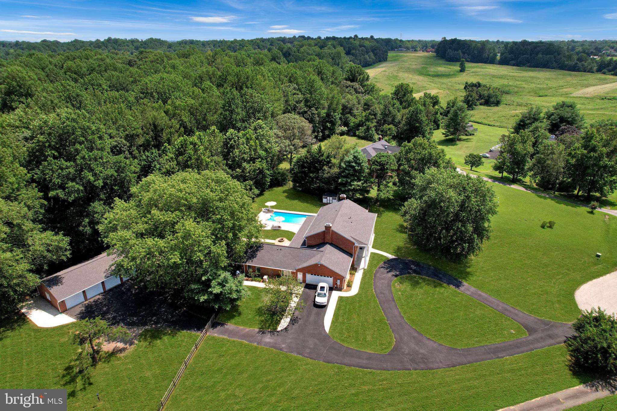 111 HONEYSUCKLE LANE