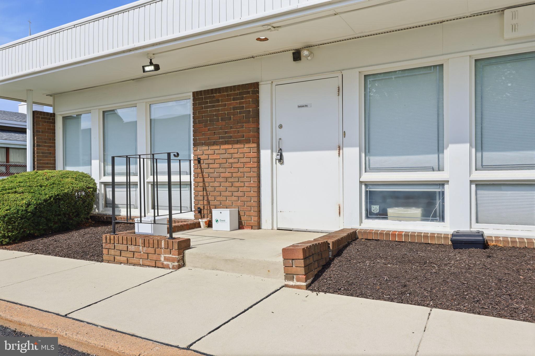 1568 WOODBOURNE ROAD 1