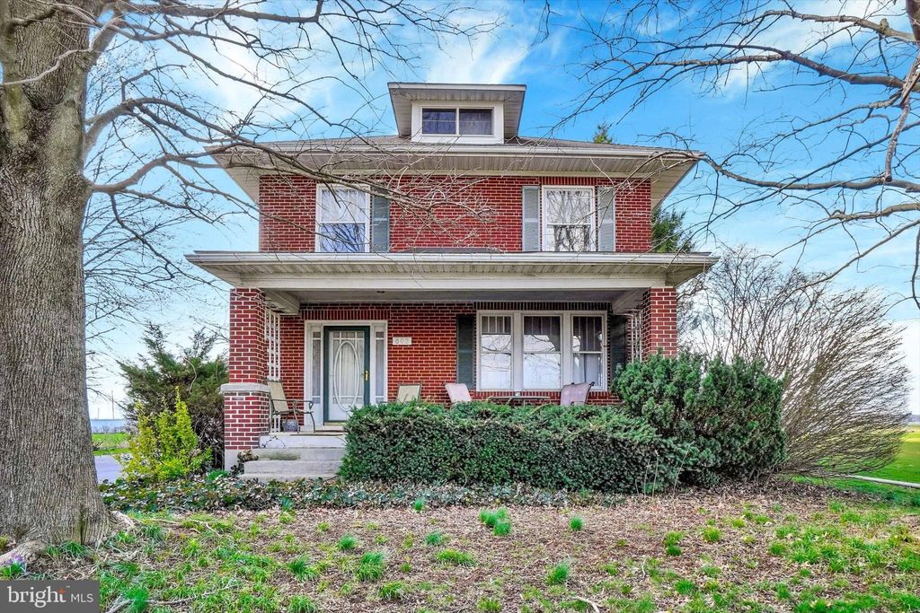 Photo of 602 Graystone Road, MANHEIM, PA 17545 (MLS # PALA2084596)