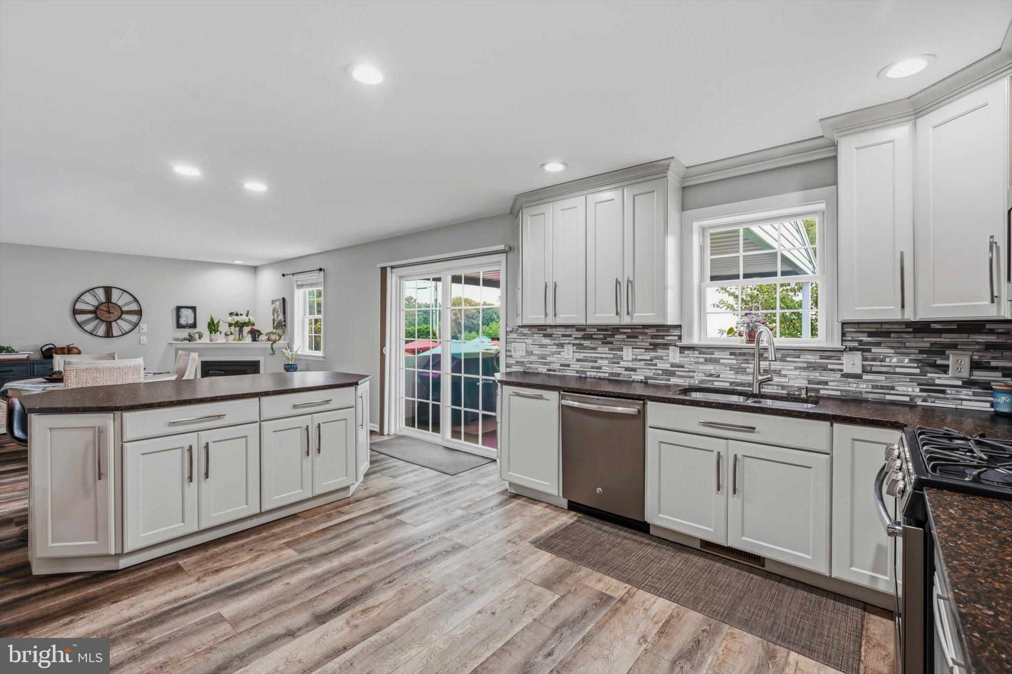 1708 WHEATFIELD LANE
