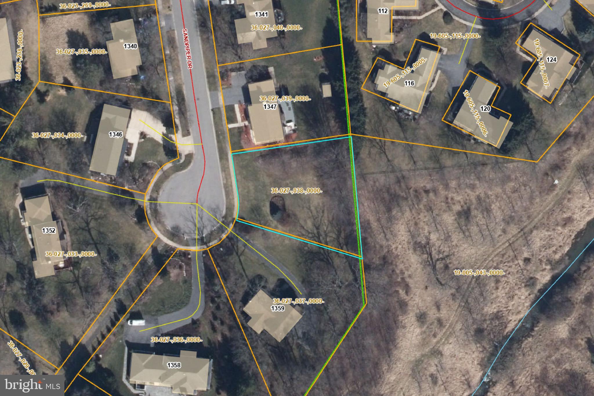 Main image without alt text