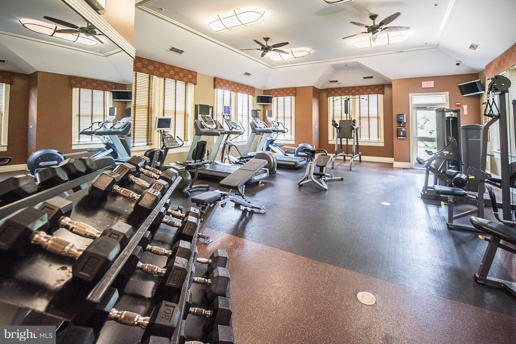 CHANTILLY PARK - Residential Lease